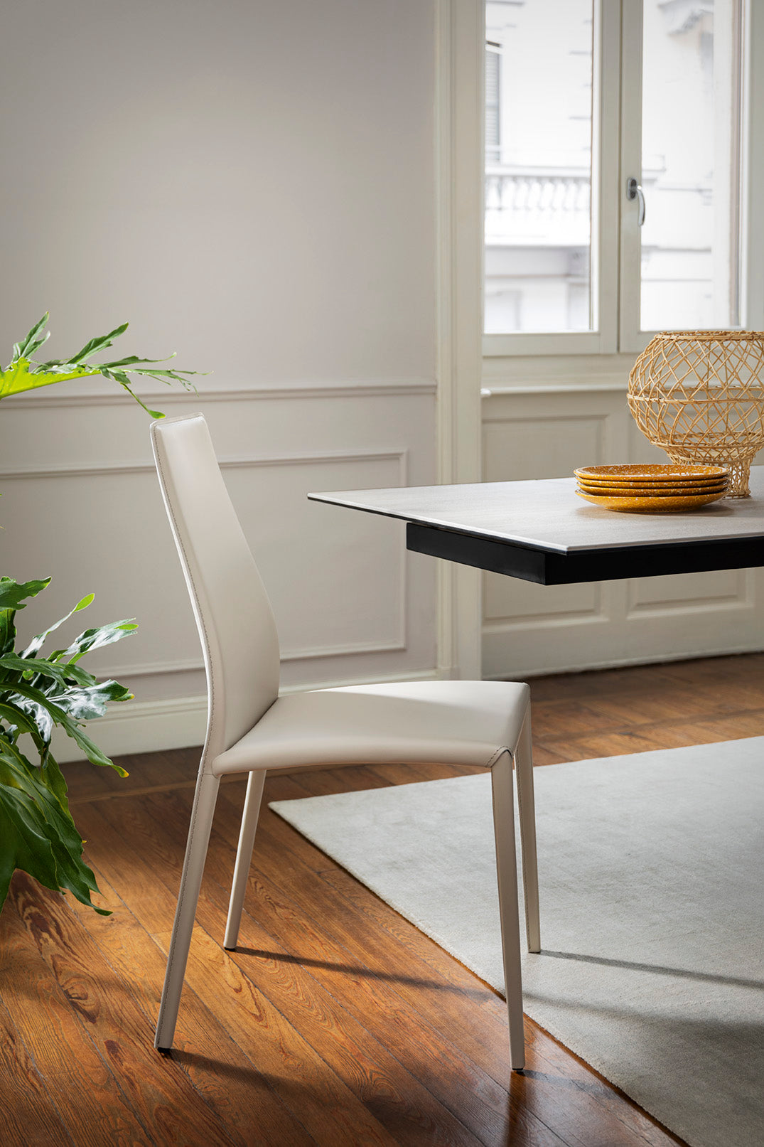 AIDA Chair in Brown Natural Leather