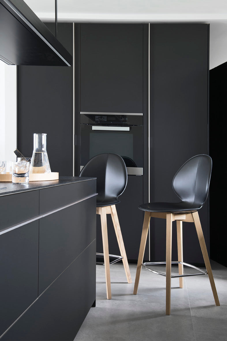 BASIL bar stool with gray seat and light wooden base