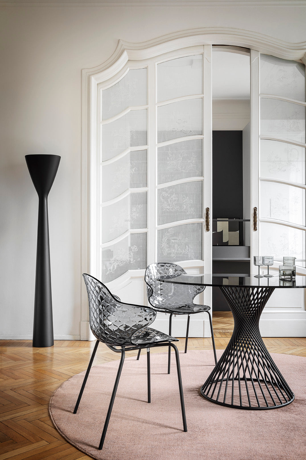 SAINT TROPEZ chair with gray seat and brown metal base
