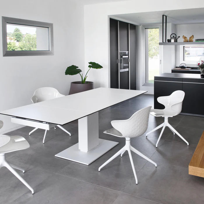 SAINT TROPEZ swivel chair white