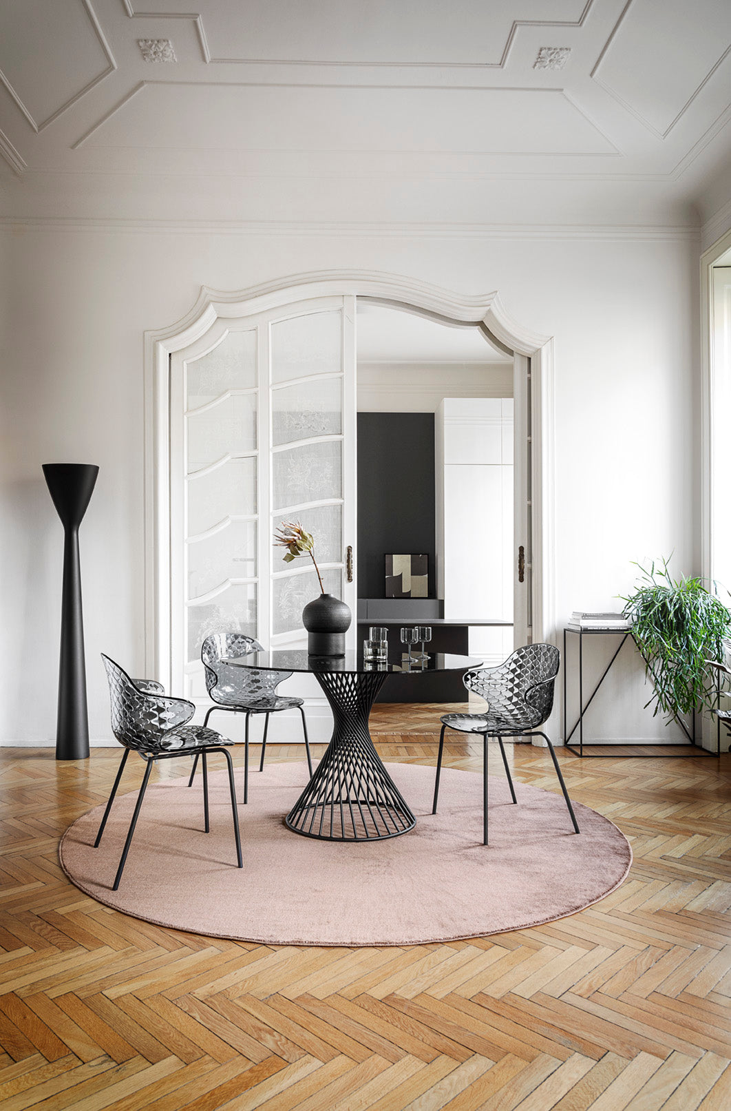 SAINT TROPEZ chair with gray seat and brown metal base