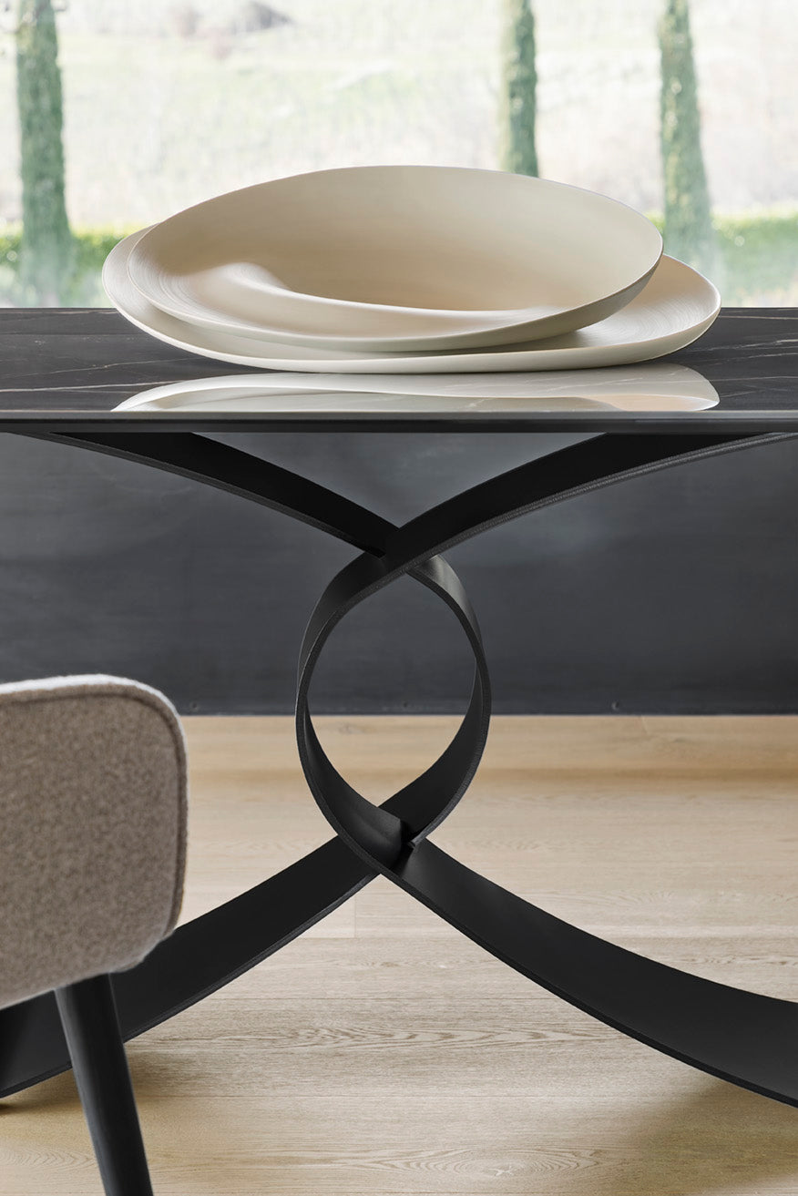 BREEZE table with glass top and black base