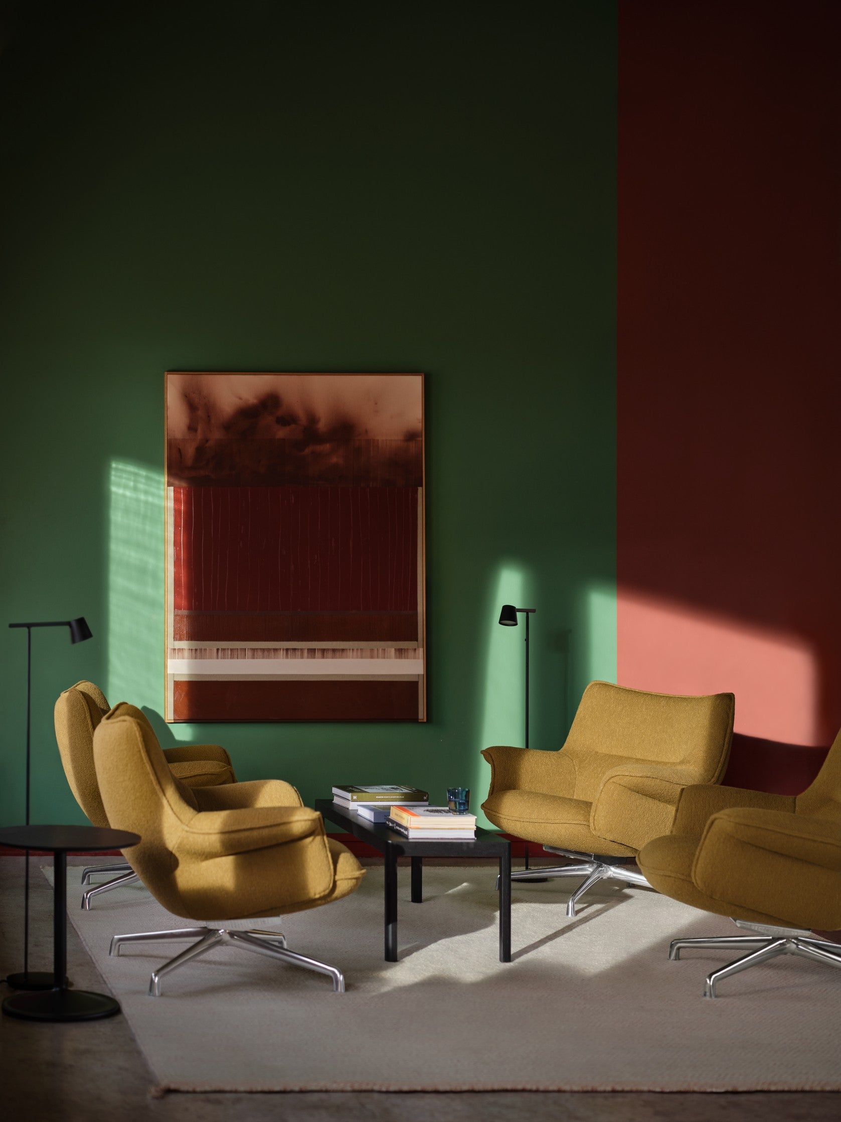 TIP black floor lamp