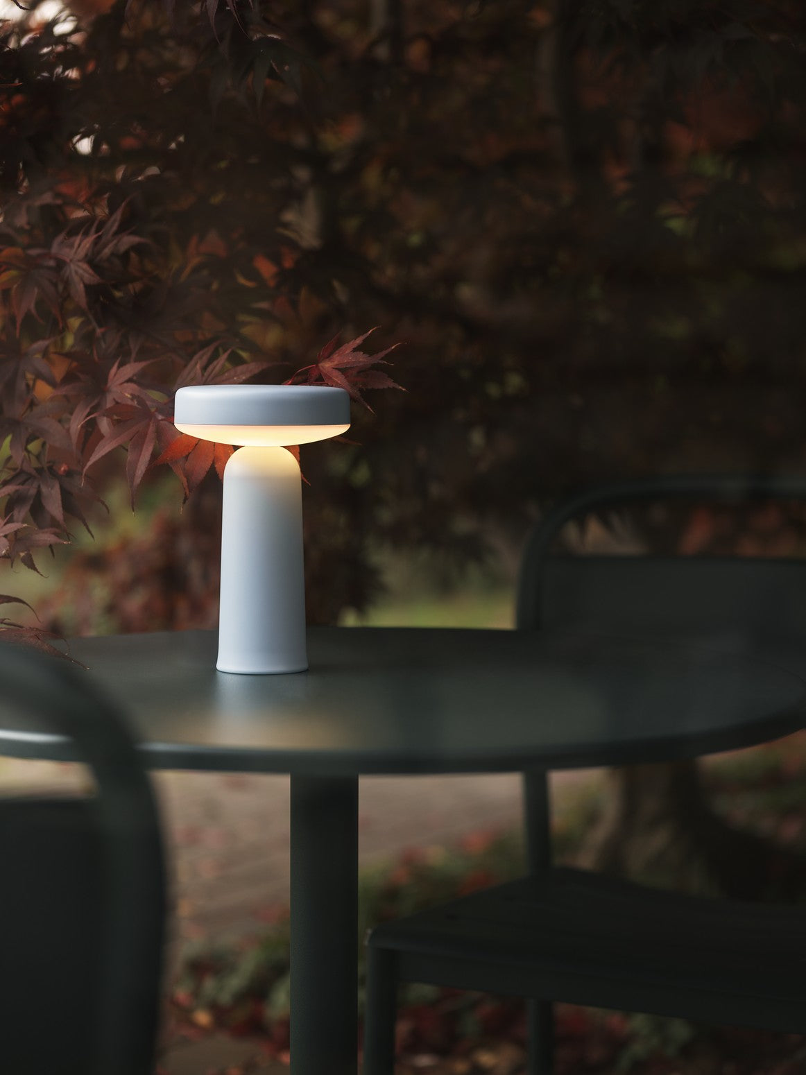 Portable outdoor lamp EASE gray