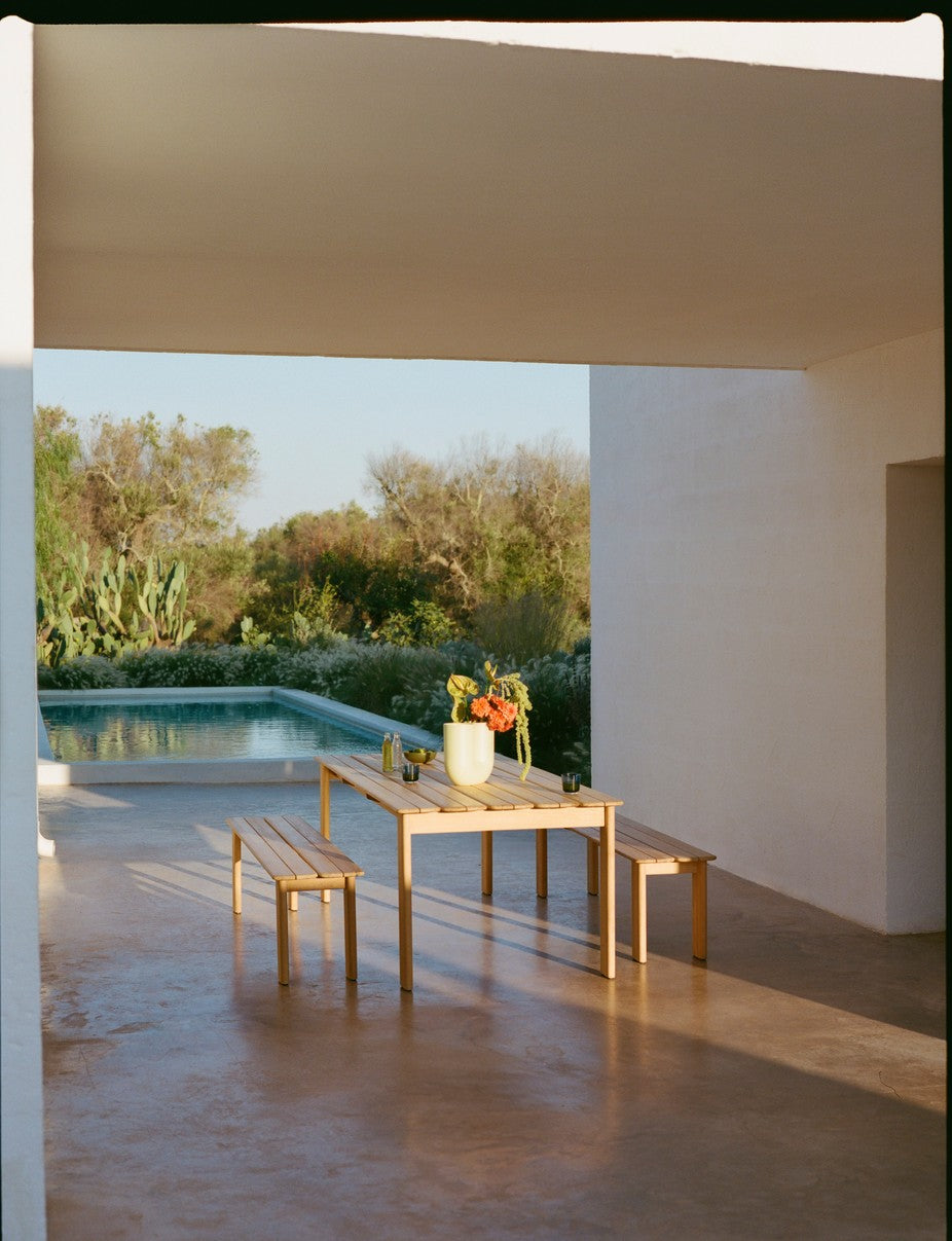 ASSEMBLE Outdoor Table Teak Wood