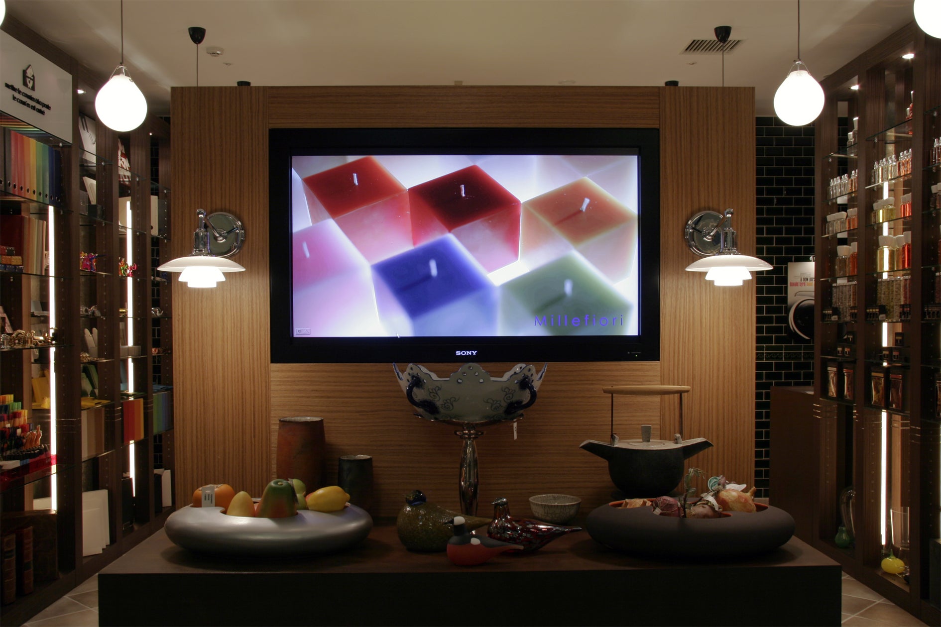 Wandleuchte PH 2/1 weiß mit verchromtem Sockel