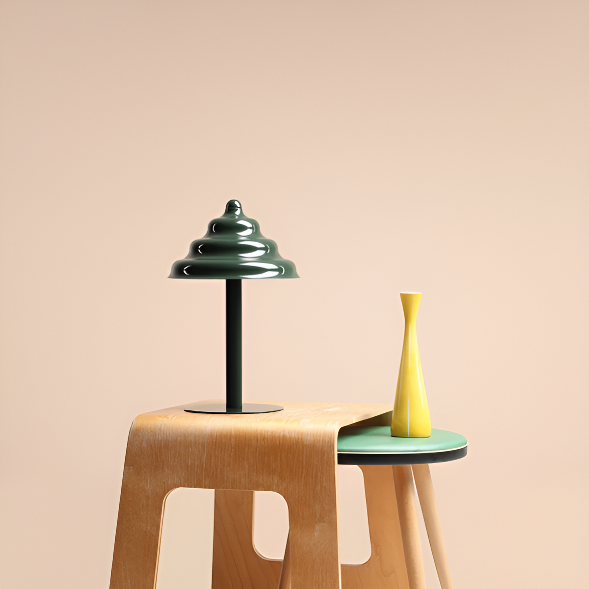 Green wave table lamp