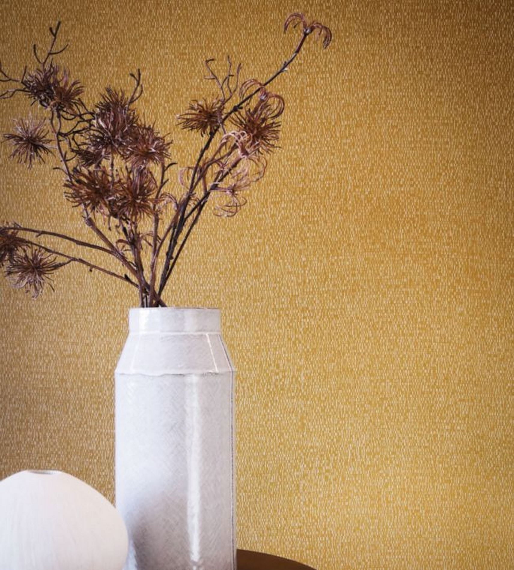 Structural wallpaper imitating straw marquetry ROSEAU - MUSTARD mustard