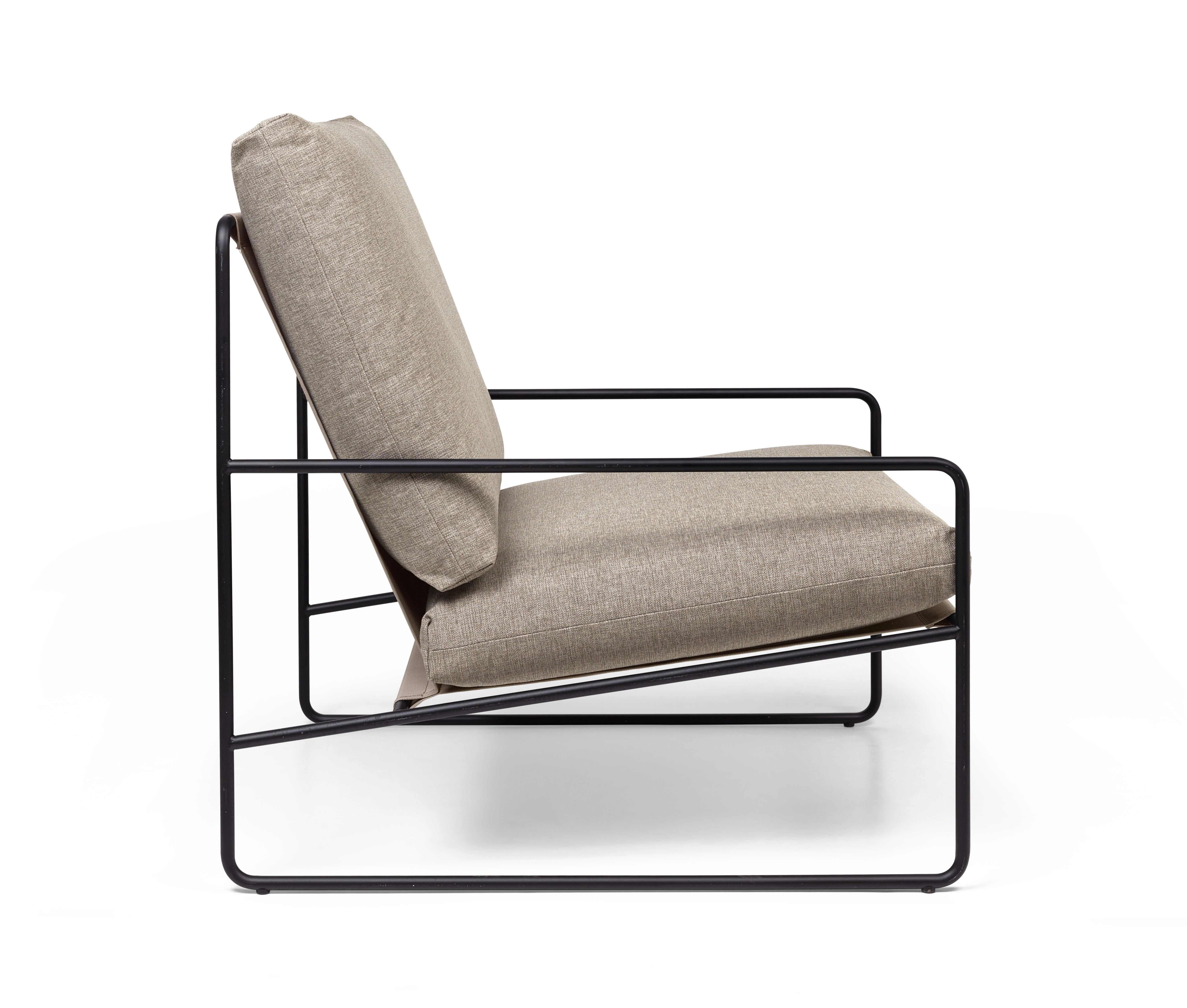 Desert beige external armchair with a black base