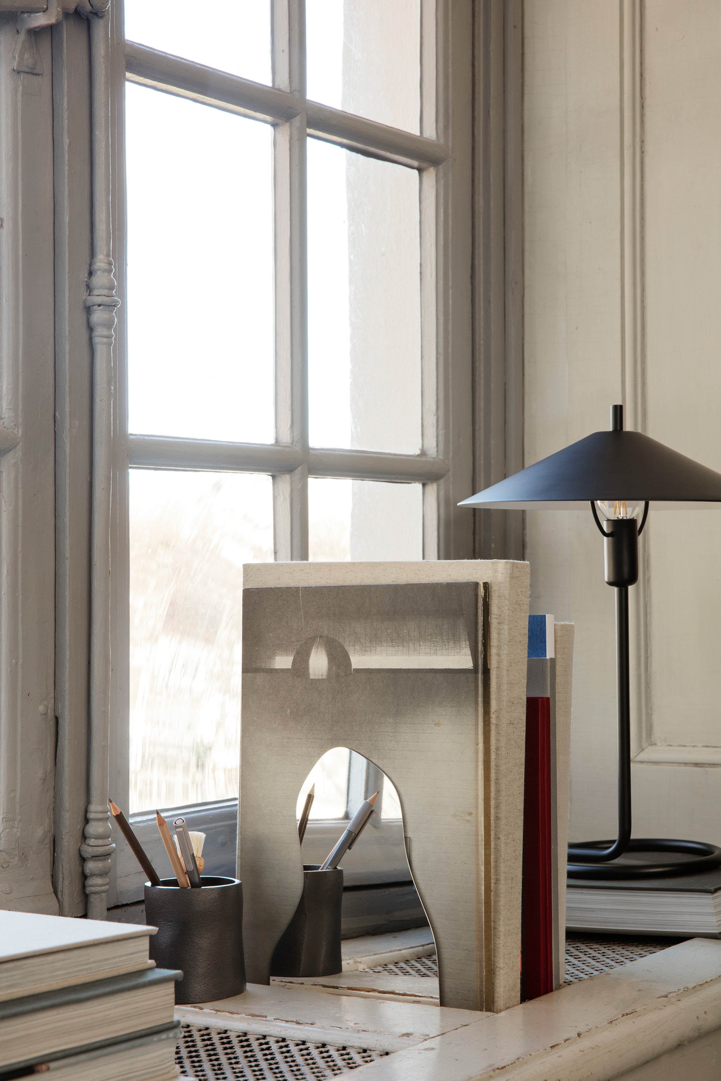 Filo black table lamp