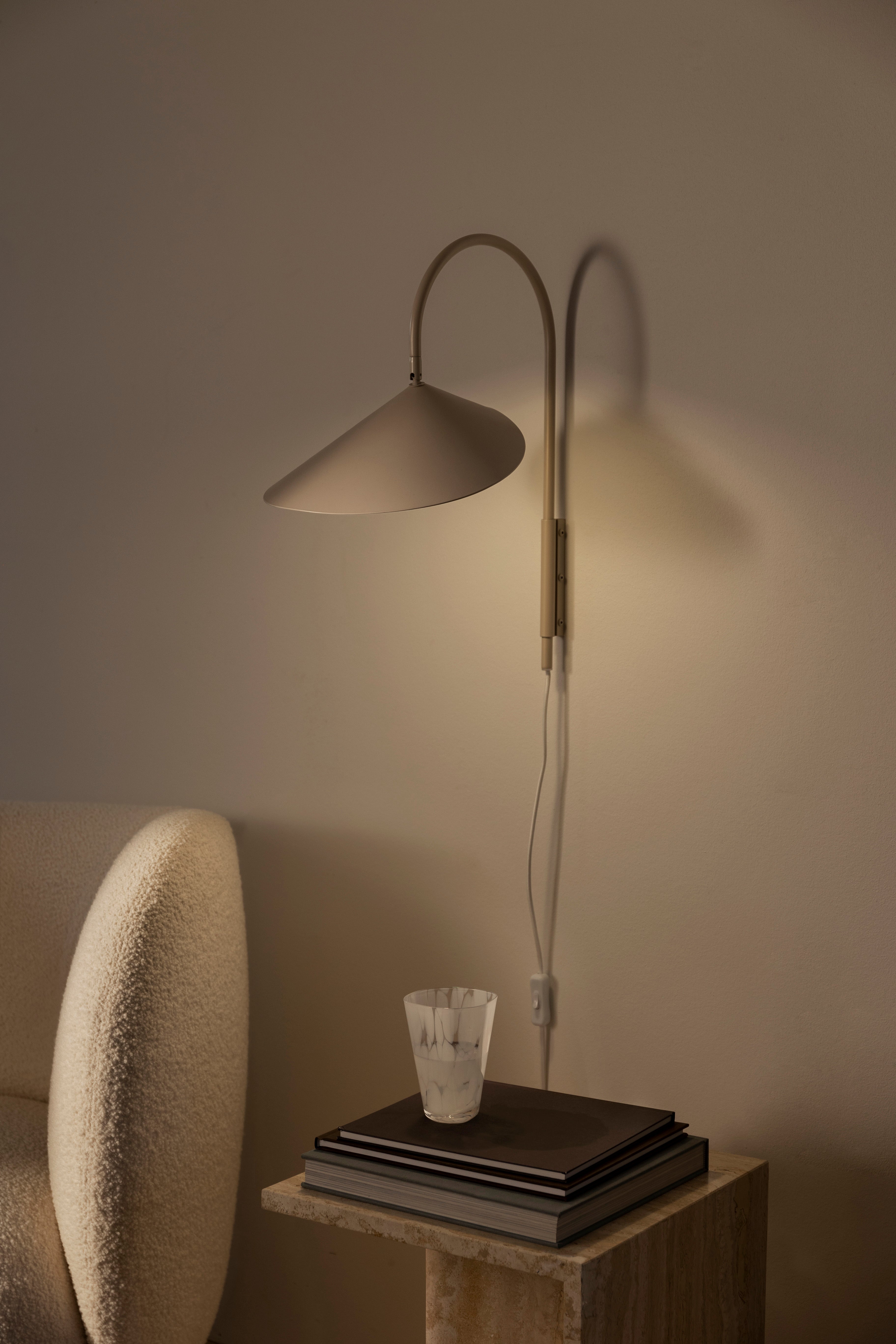 Arum Bronze Wandlampe