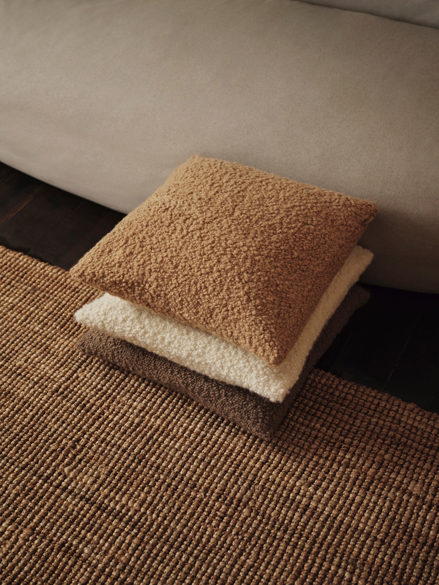 MOOR cushion olive bouclé