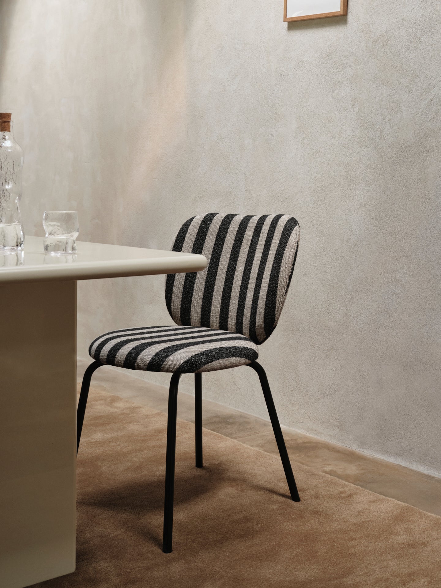 Rico Louisiana black and white chair with a black base