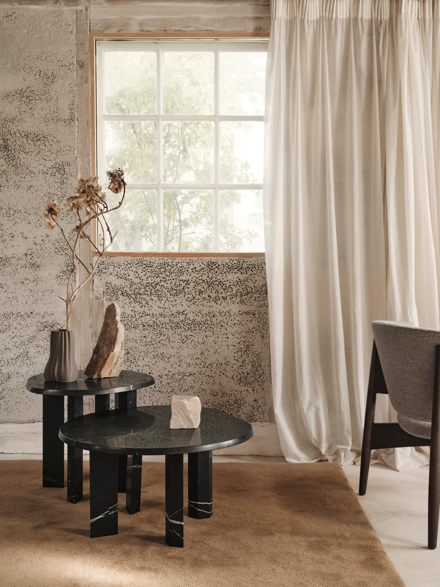 Taula coffee table black marble