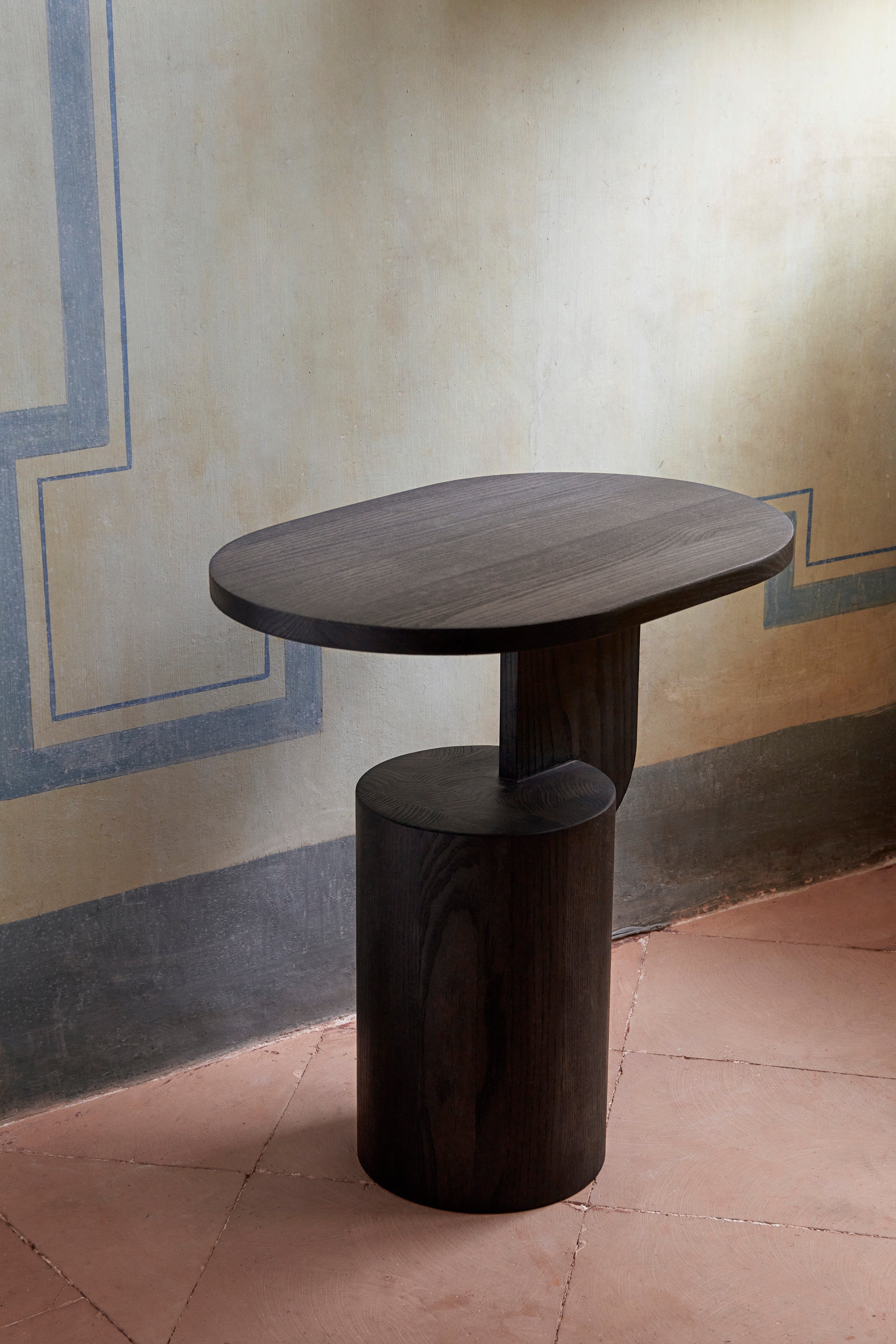 Side table Inspert black ash wood