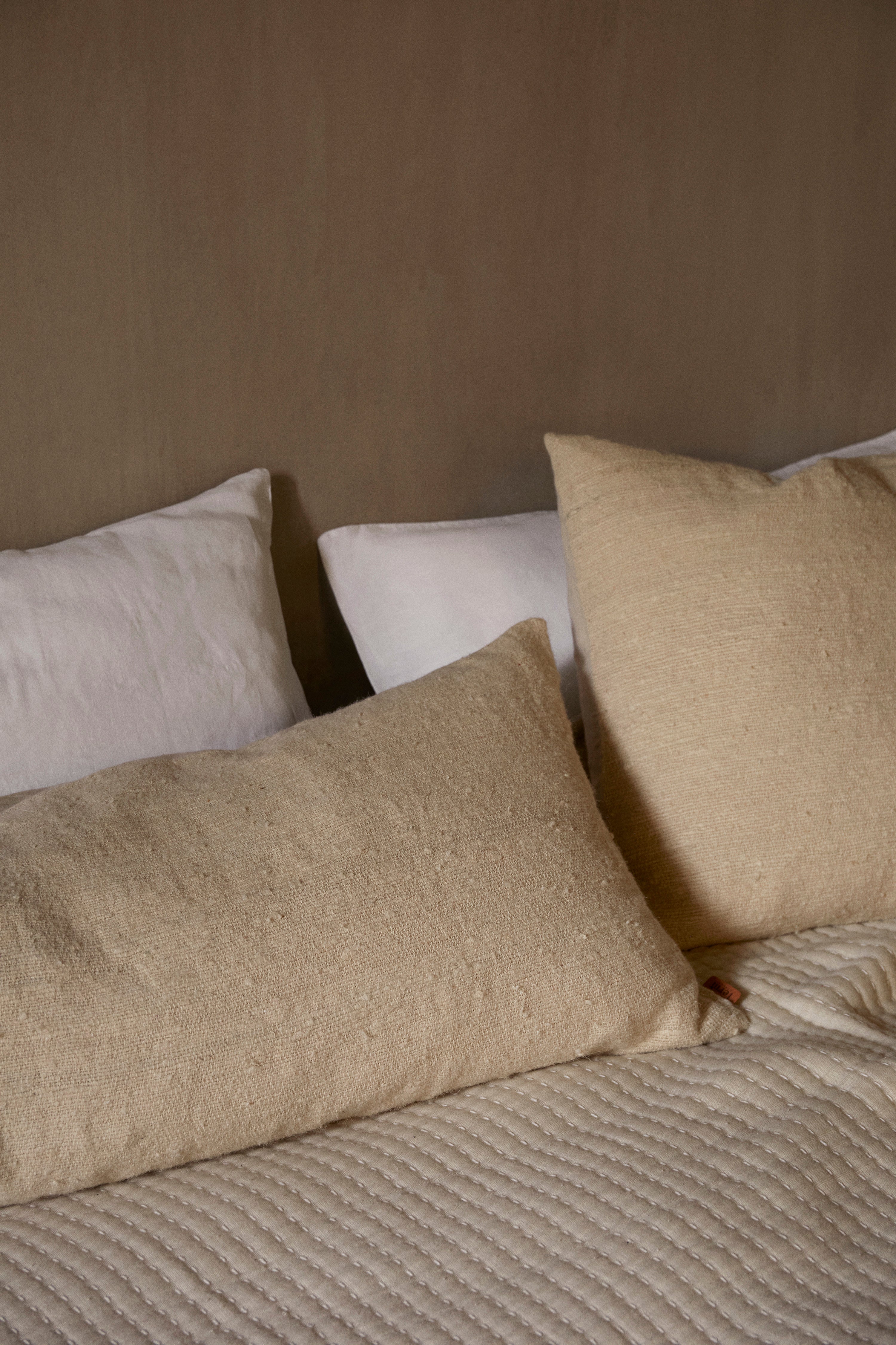NETTLE LONG decorative pillow beige [Monika] [Amelia spr]