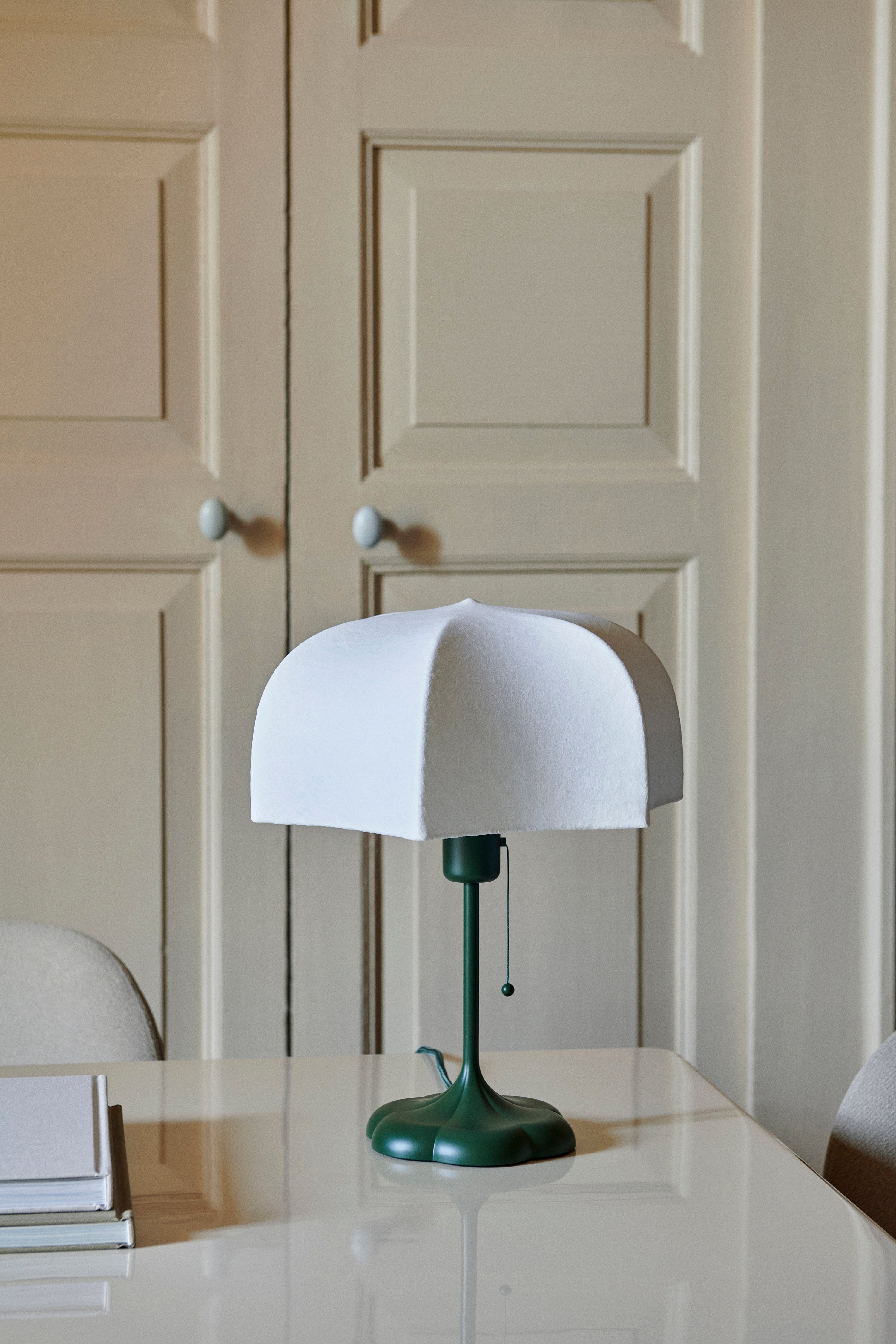 POEM table lamp white with green base