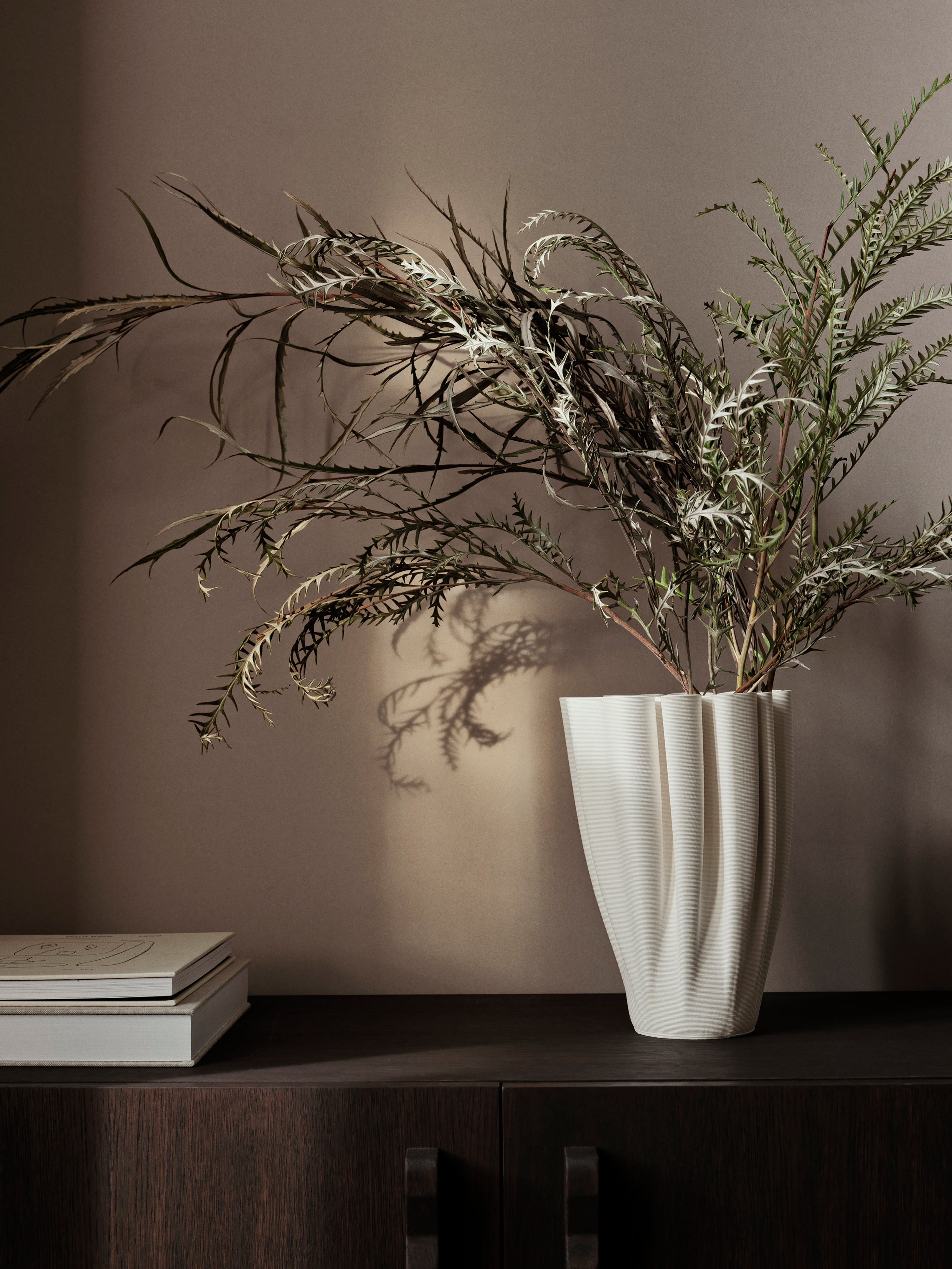 DEDALI vase broken white