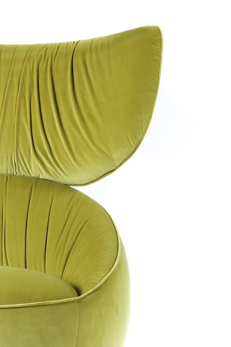 Fotel HANA WINGBACK tapicerowany Moooi    Eye on Design