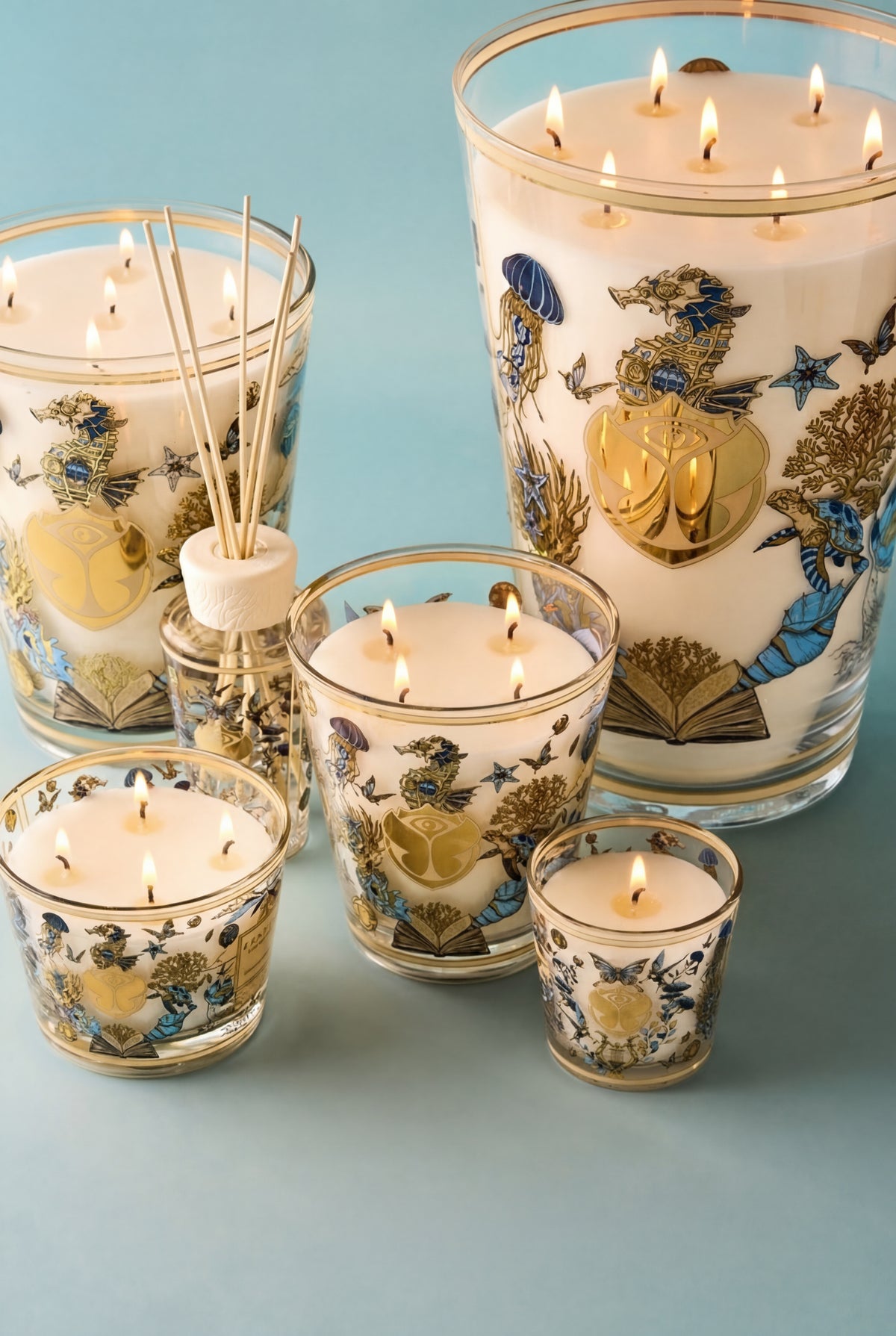Scented candle TOMORROWLAND pear, lily of the valley, and moss