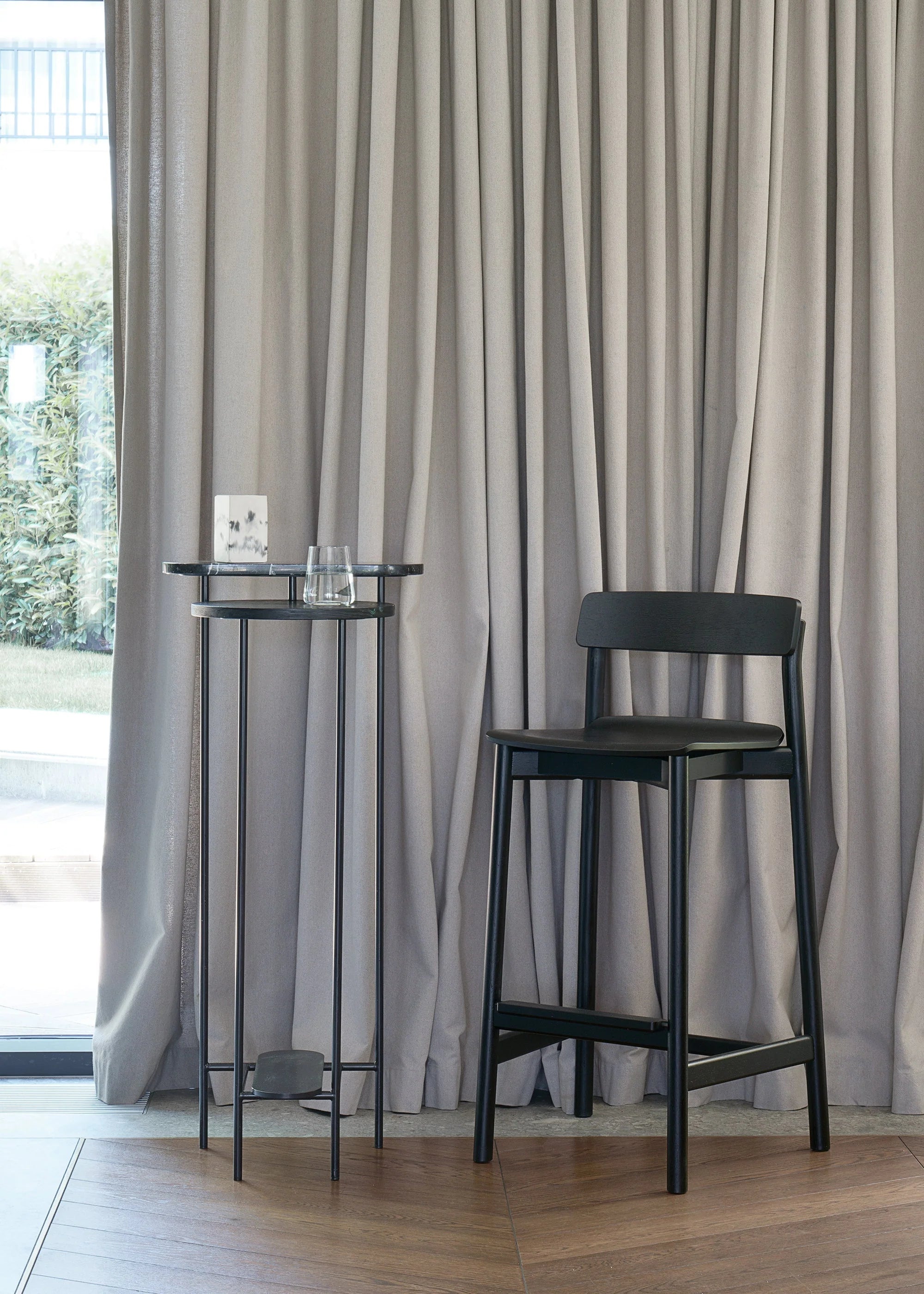ARCHE Oak Wood Stool