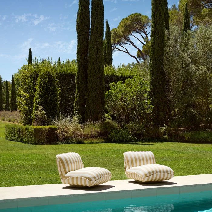 White RELAX Swivel Outdoor Armchair with Cream Accents