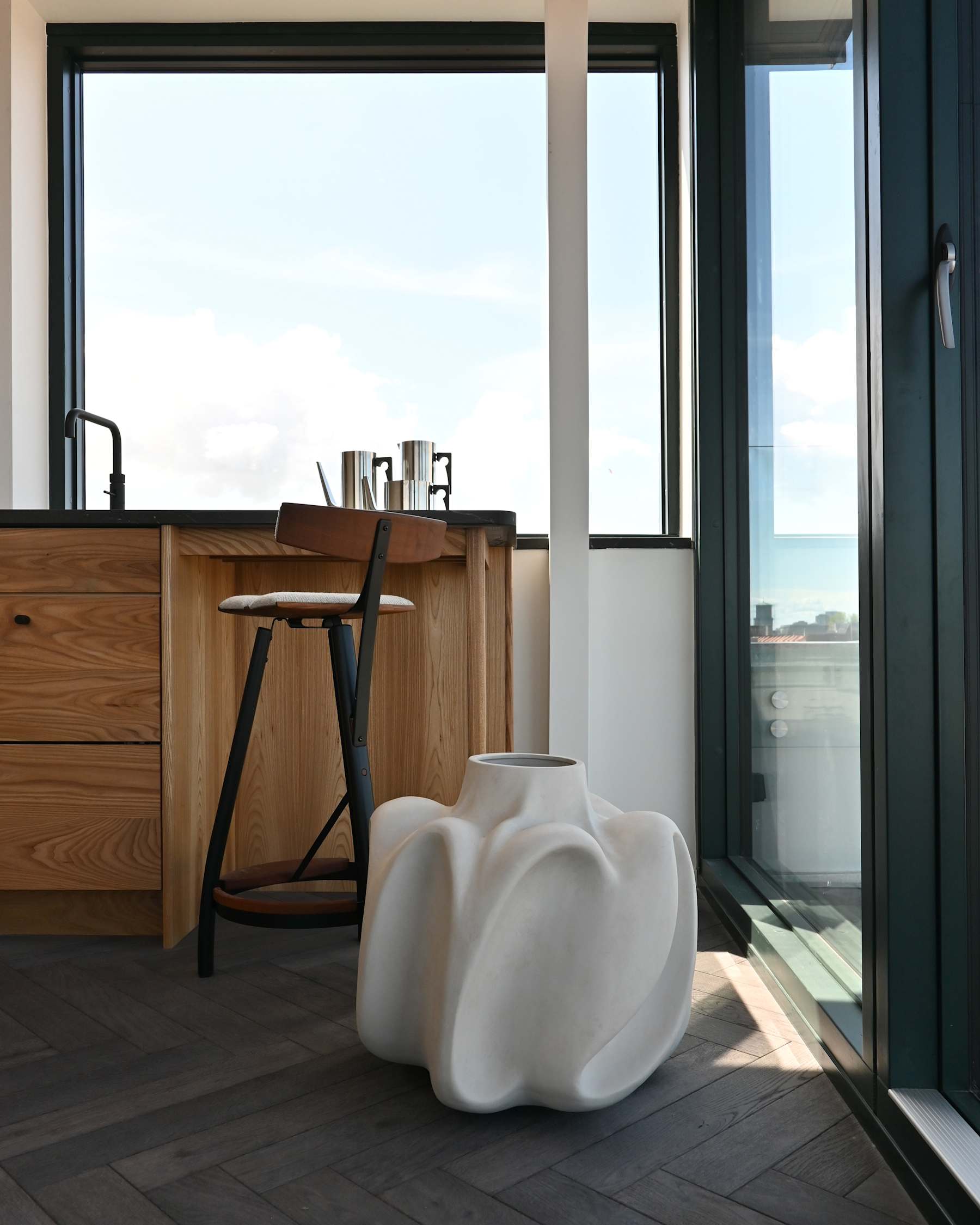 Vase lures ceramics