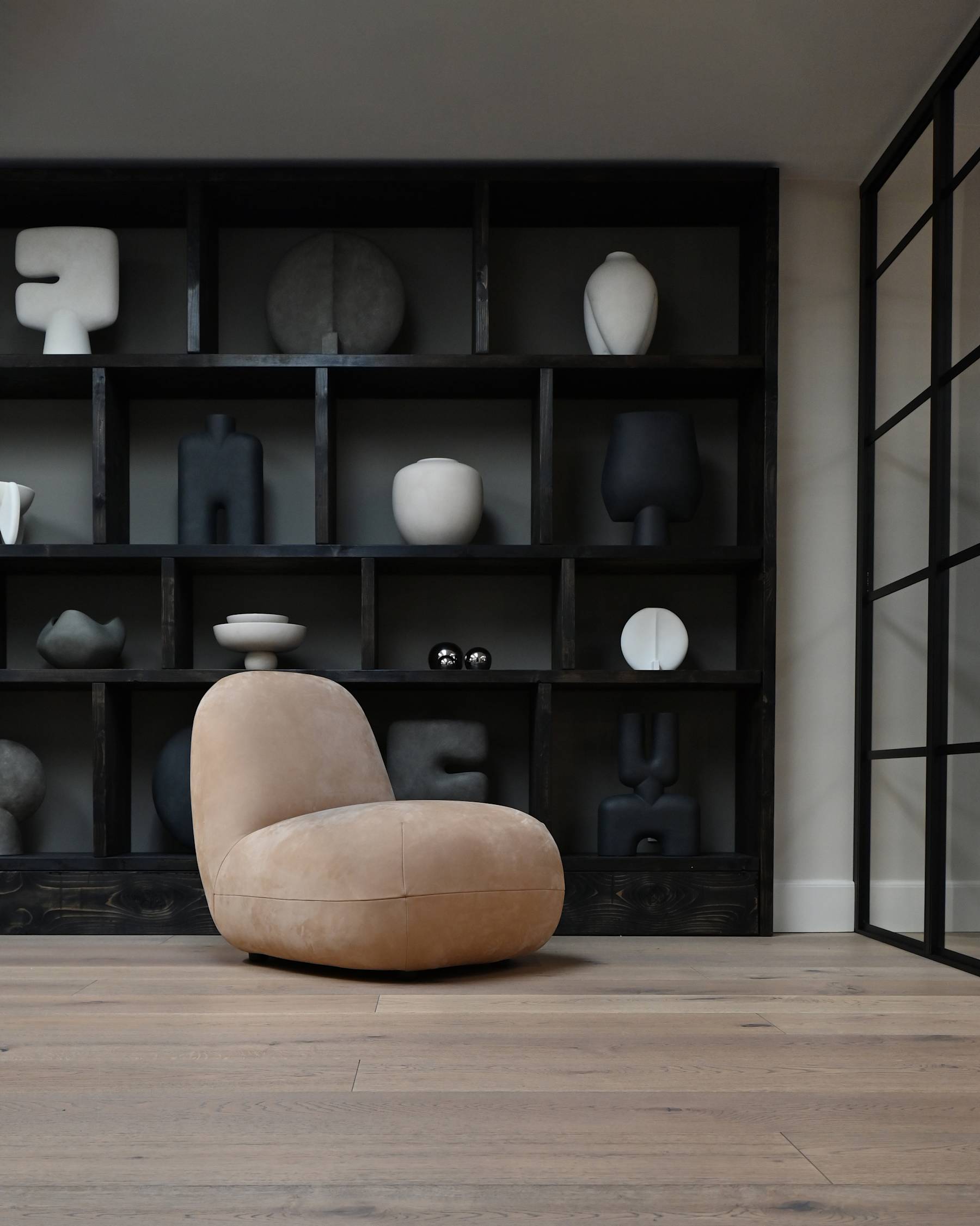 Armchair toe chair flat leather nubuk [klaudia]