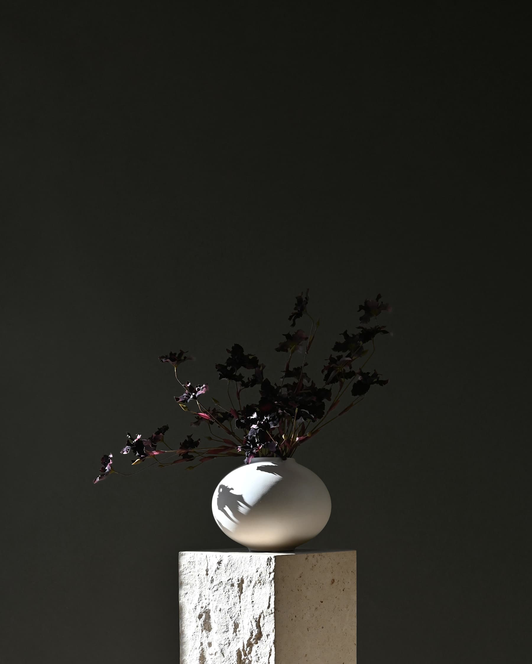 SUNAO FAT white vase