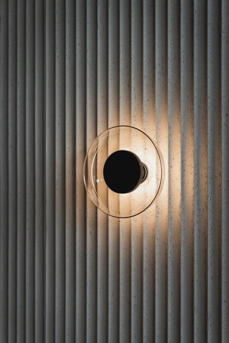 Lampa ścienna AURA dymione szkło Marset    Eye on Design