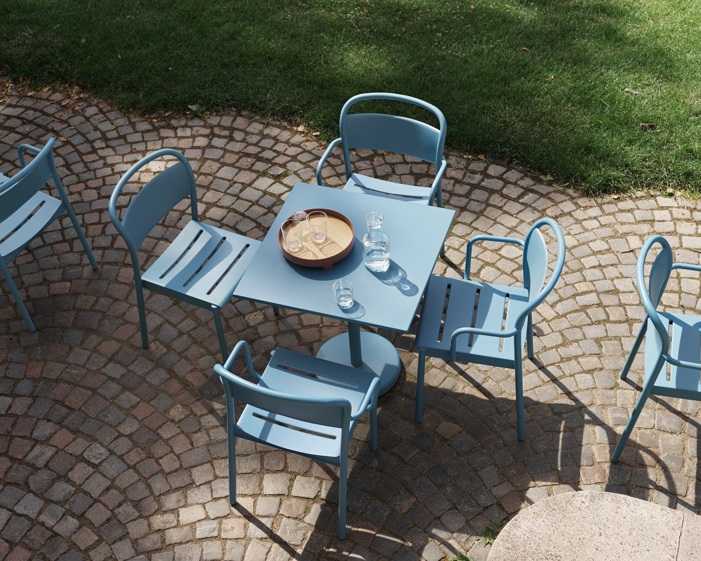 LINEAR Outdoor Chair Blue Steel