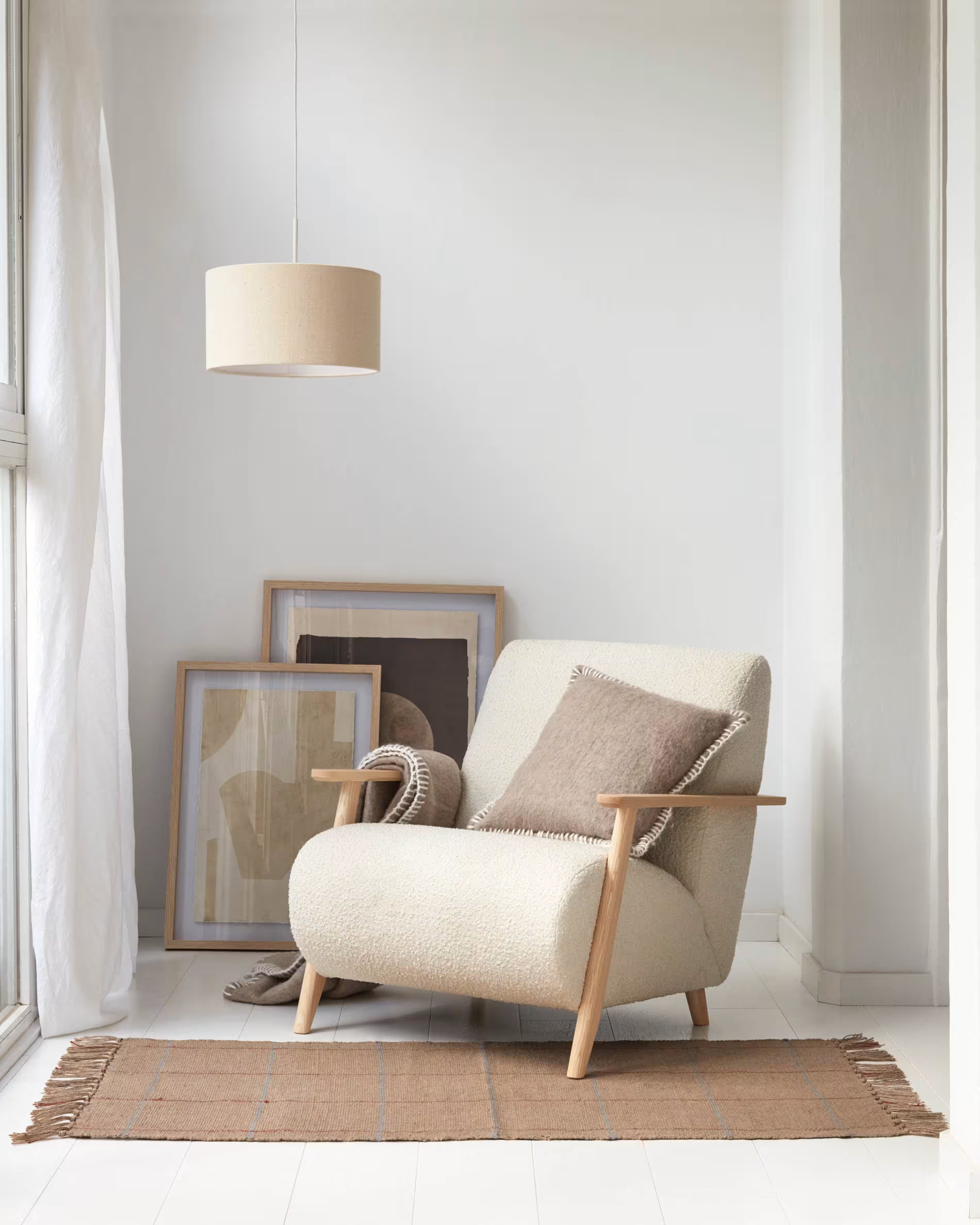 Lampa wisząca NAZLI beżowy La Forma    Eye on Design