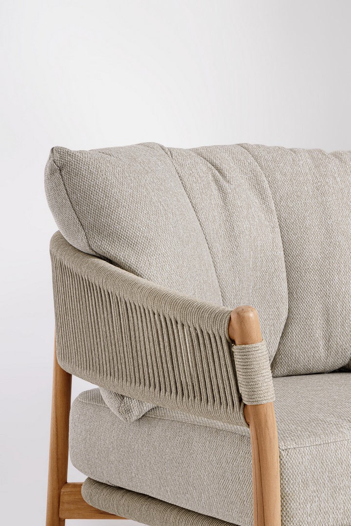 GARITA outdoor armchair in beige with a wooden base