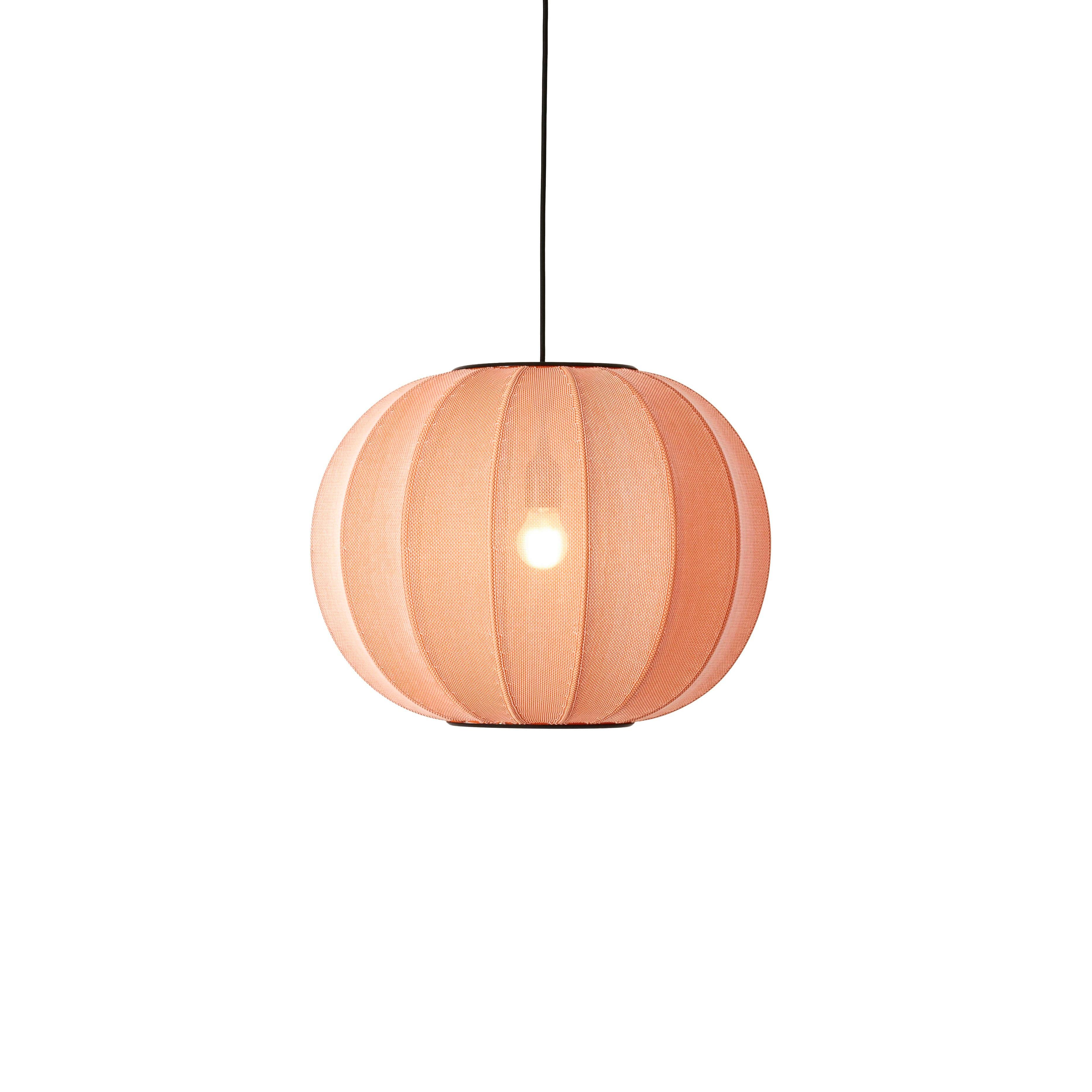 Knit-Wit Round hanging lamp coral