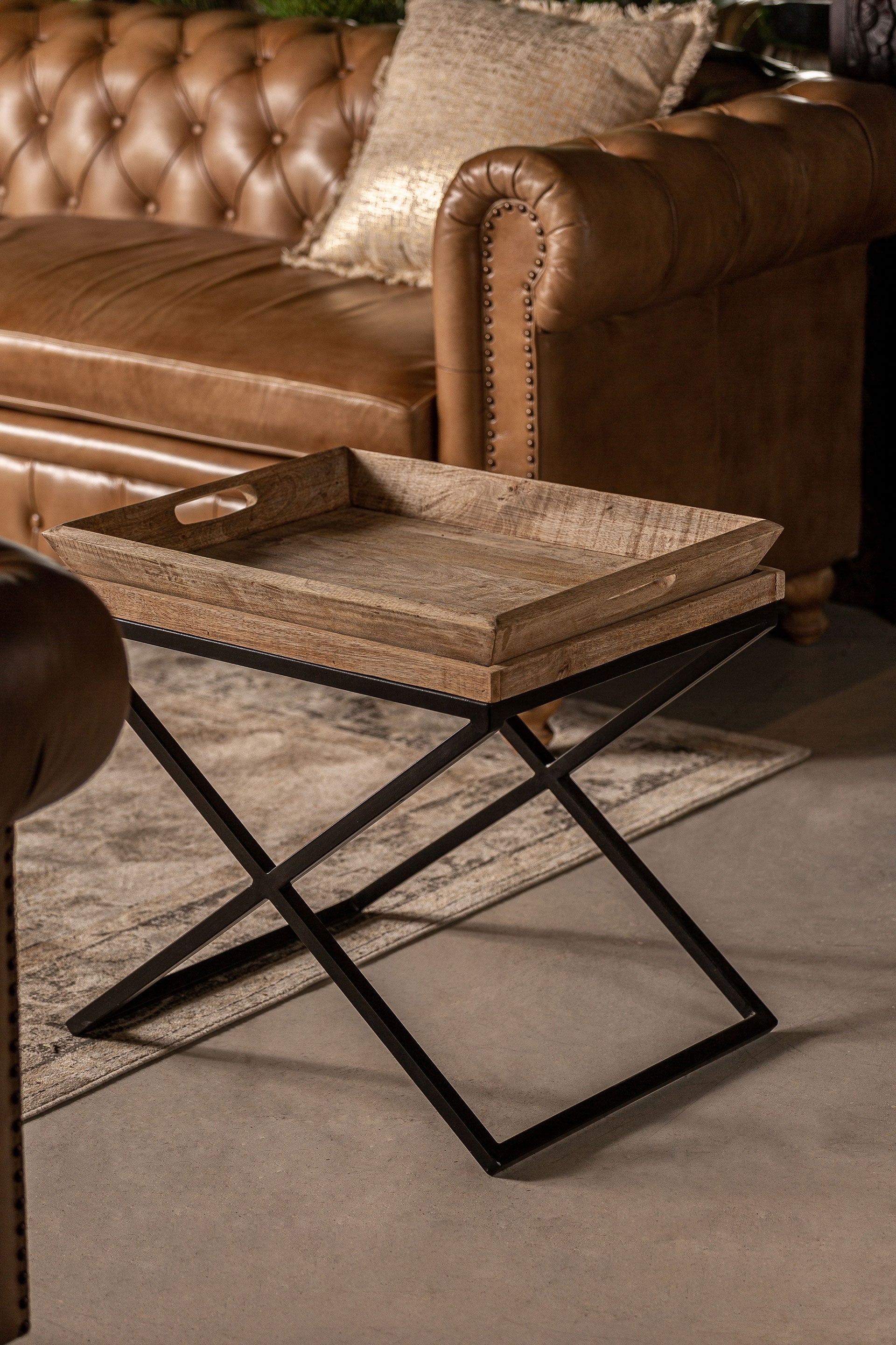 Side Table with Tray NEWAK Mango Wood with Black Metal Base