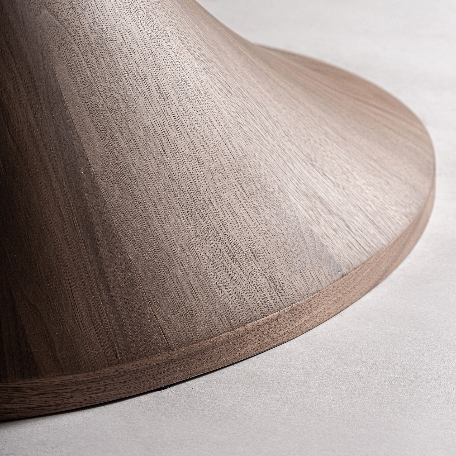 Oval Table SITTARD walnut veneer