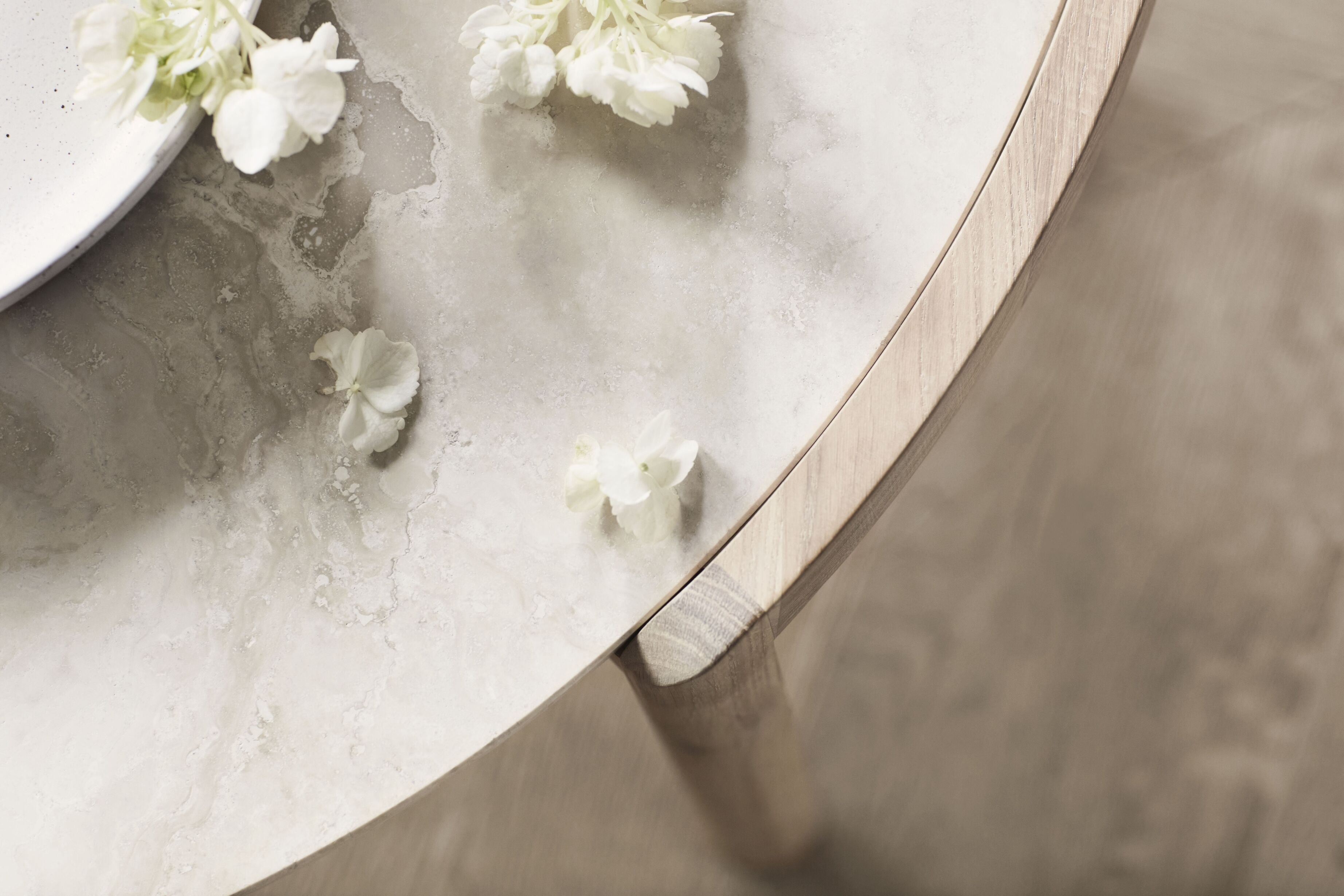 Coffee table Mix marble with bleached oak wood