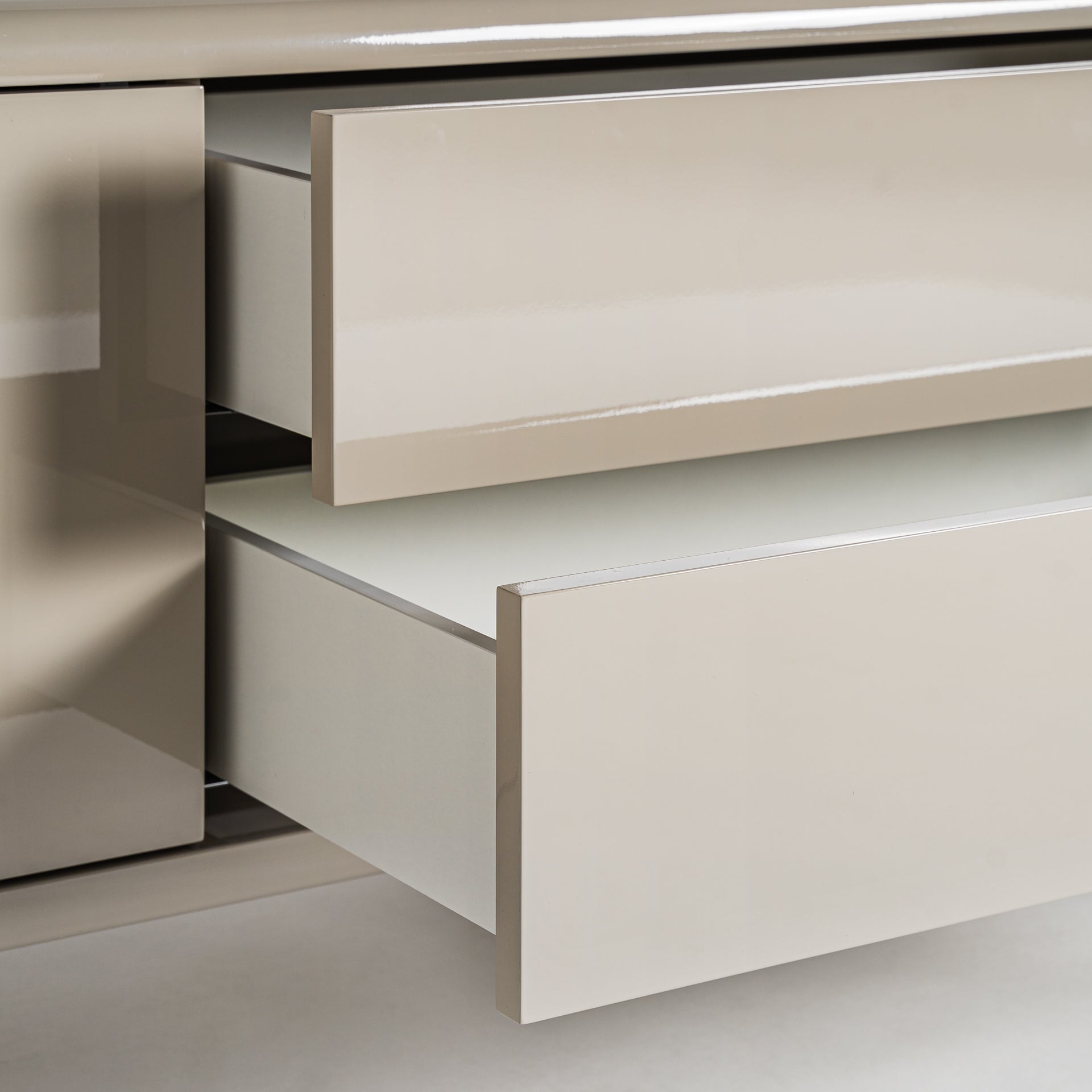 ZORBIG TV Cabinet Broken White
