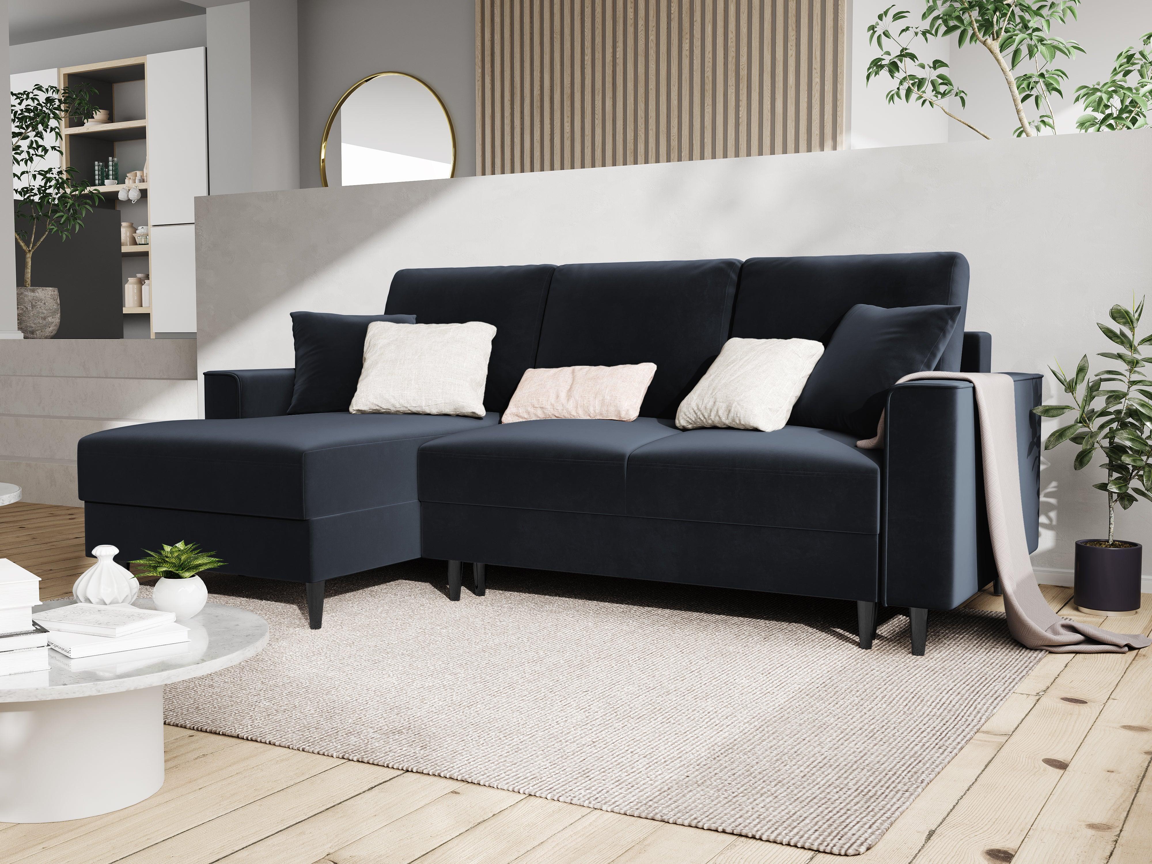 Narożnik lewostronny aksamitny z funkcją spania CARTADERA granatowy z czarną podstawą Mazzini Sofas    Eye on Design