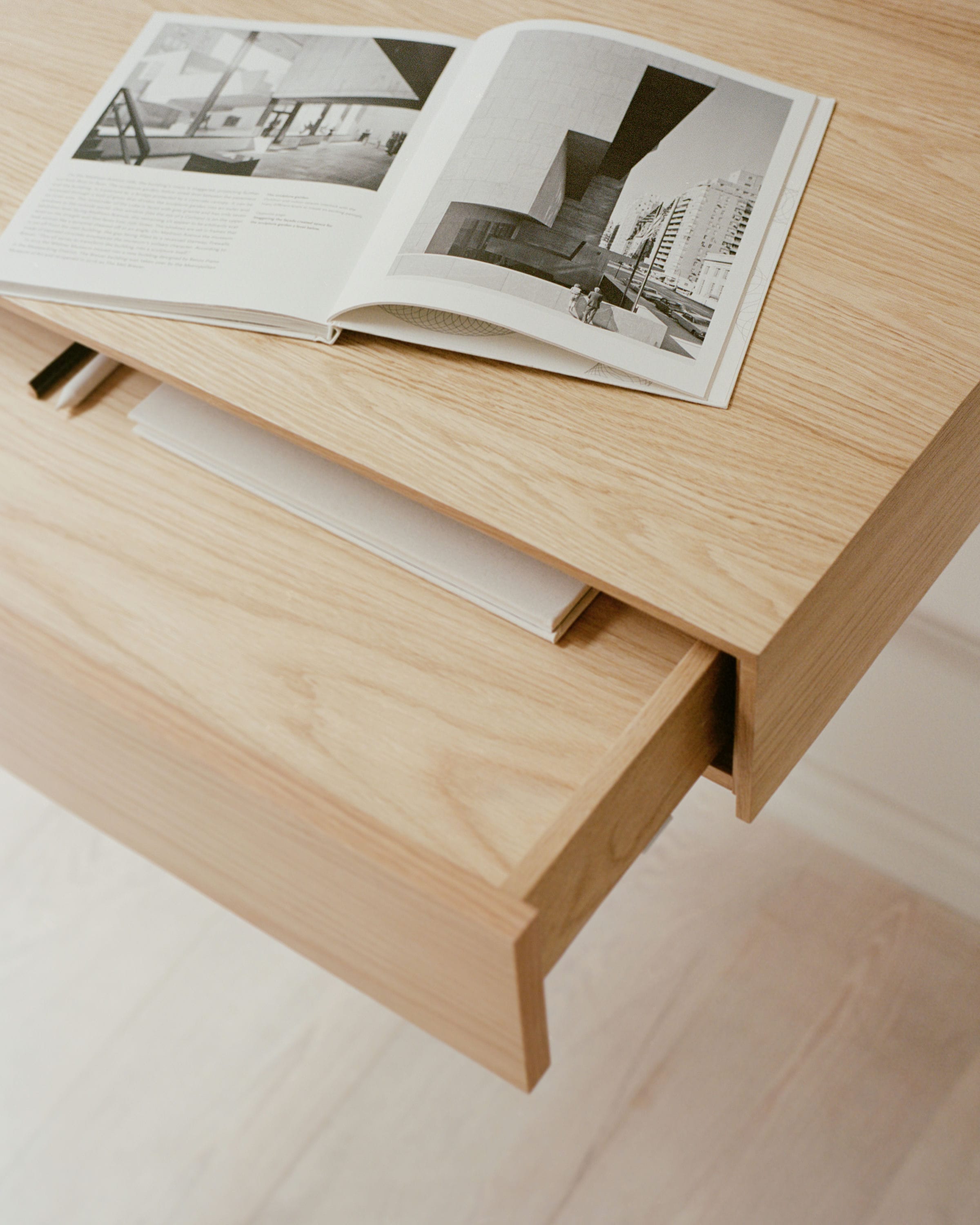 Tana oak veneer hanging cabinet