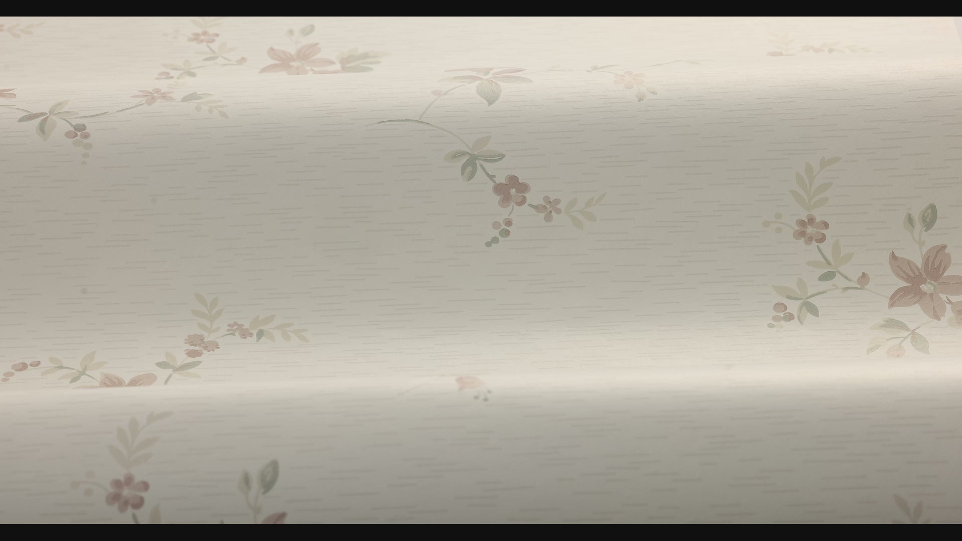 SAGA Beige Wallpaper with Floral Motif in Pink