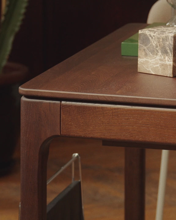 GALA extendable table in dark brown oak
