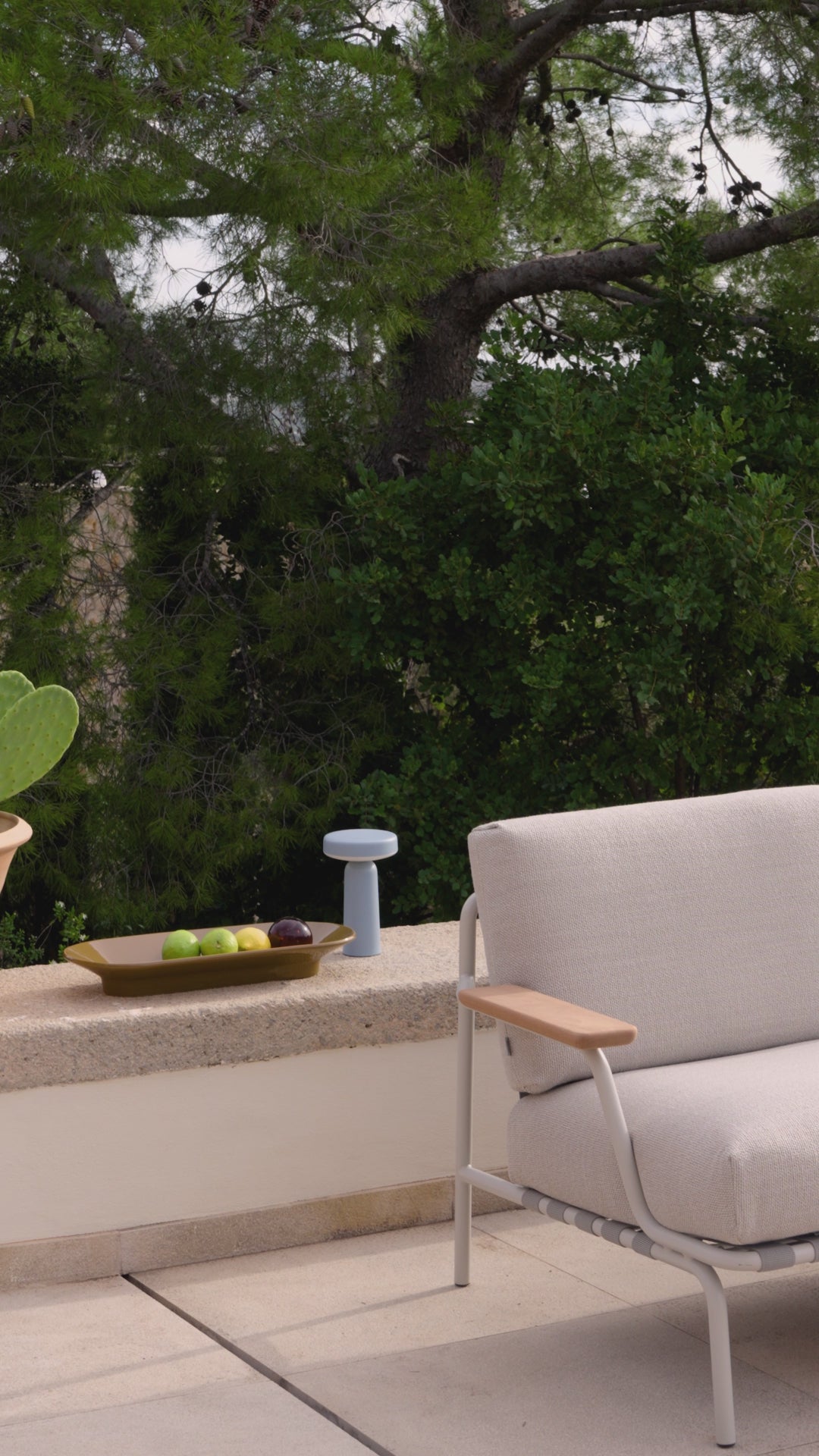 Portable outdoor lamp EASE blue