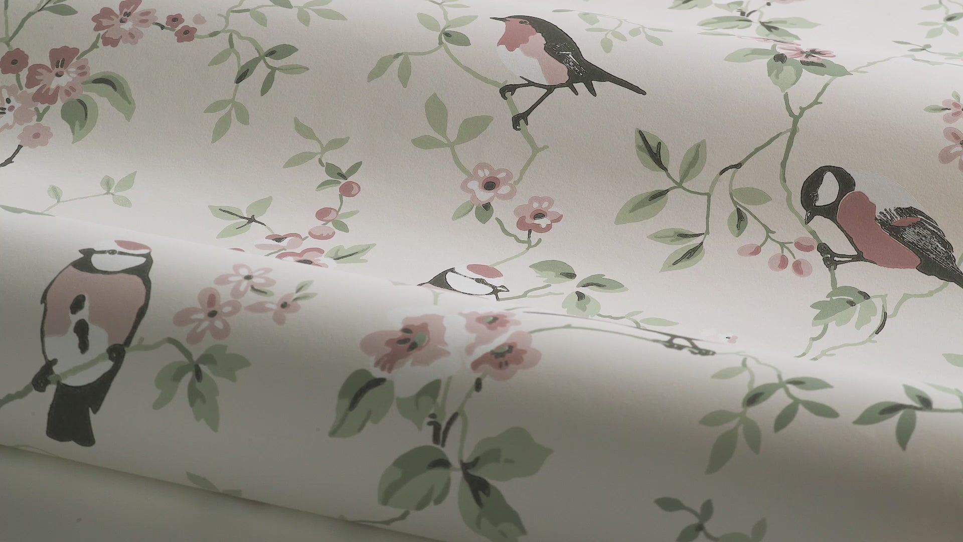 Wallpaper with animal motif of birds FALSTERBO BIRDS beige with green