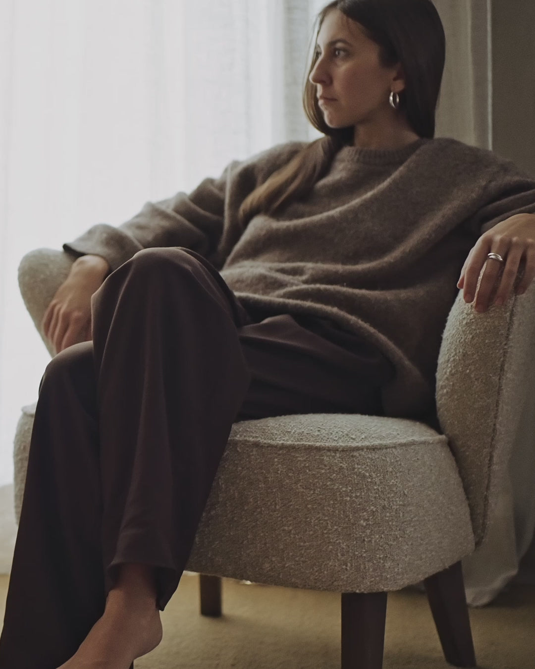 INGEBORG VORG Armchair with Sheepskin and Dark Oak Base