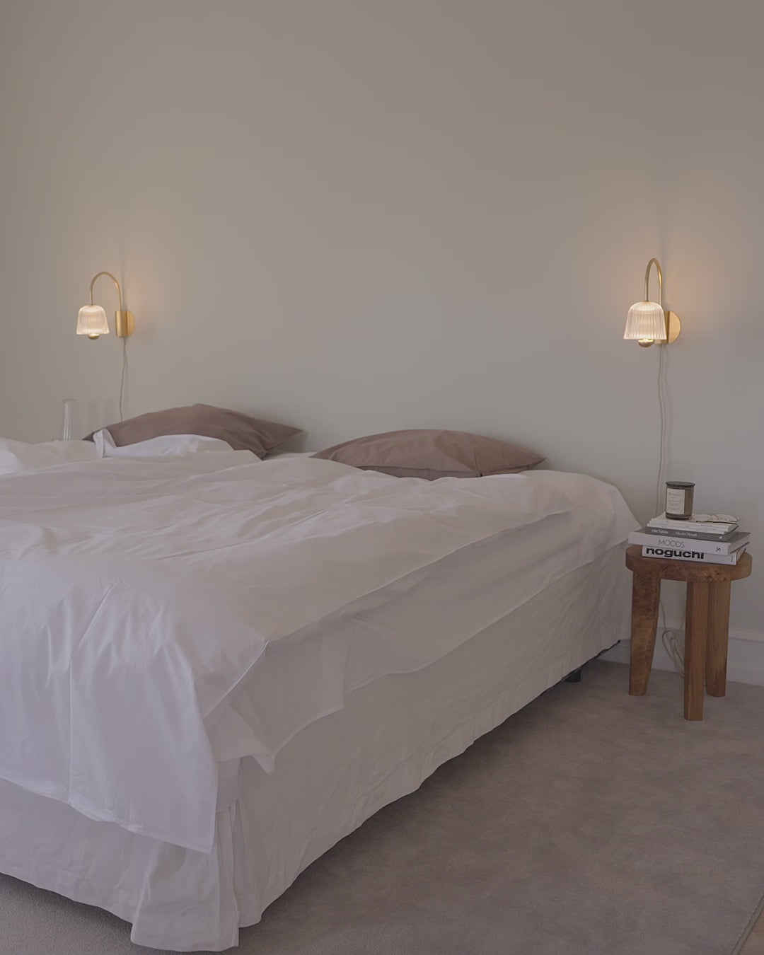 ASTEEA Wall Lamp in Gold with Transparent