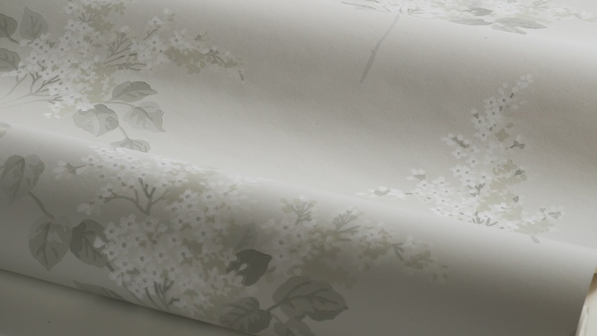 Lilacs Floral Pattern Wallpaper in Gray and White