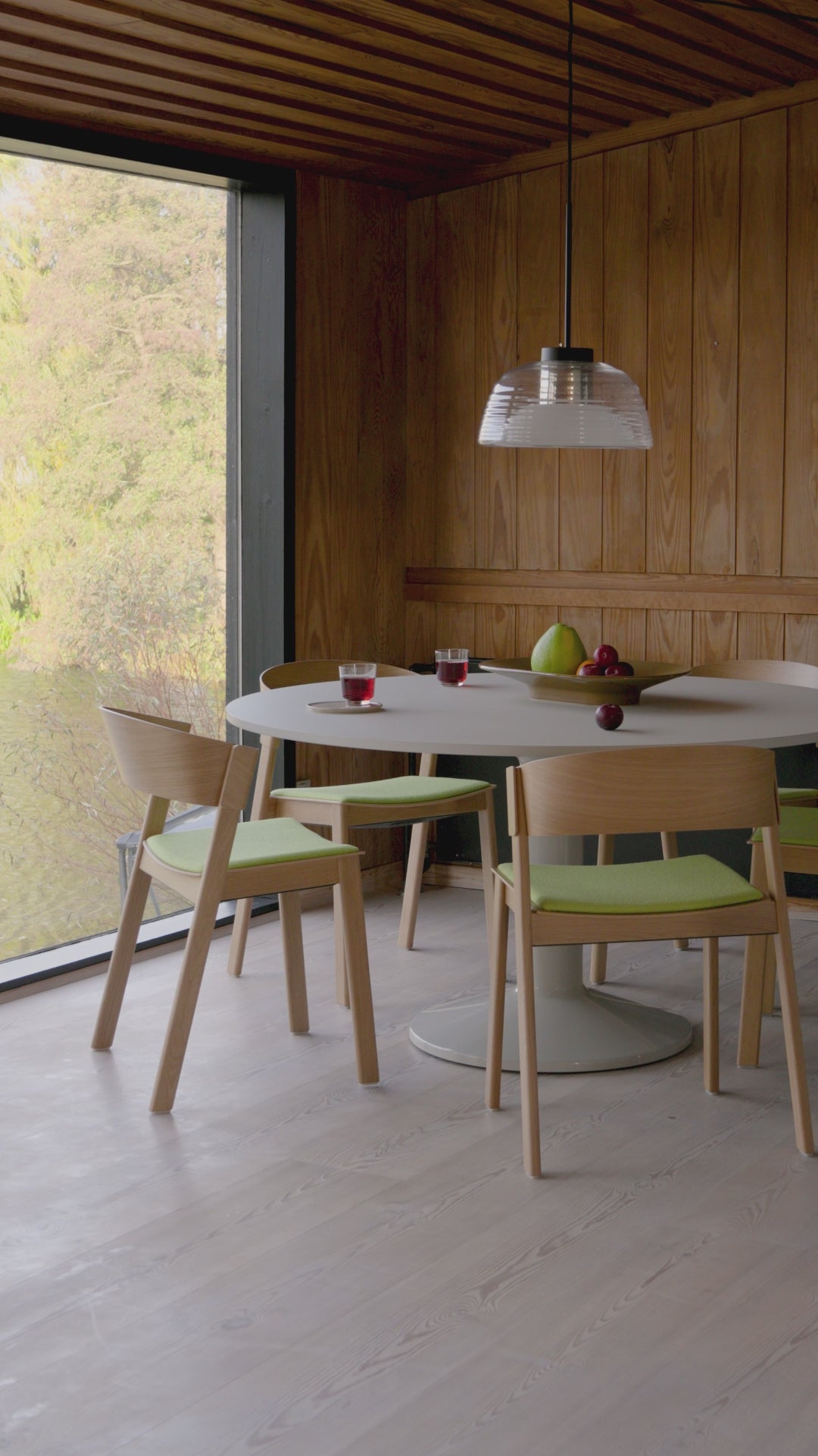 COVER Chair - Customizable with Oak Base