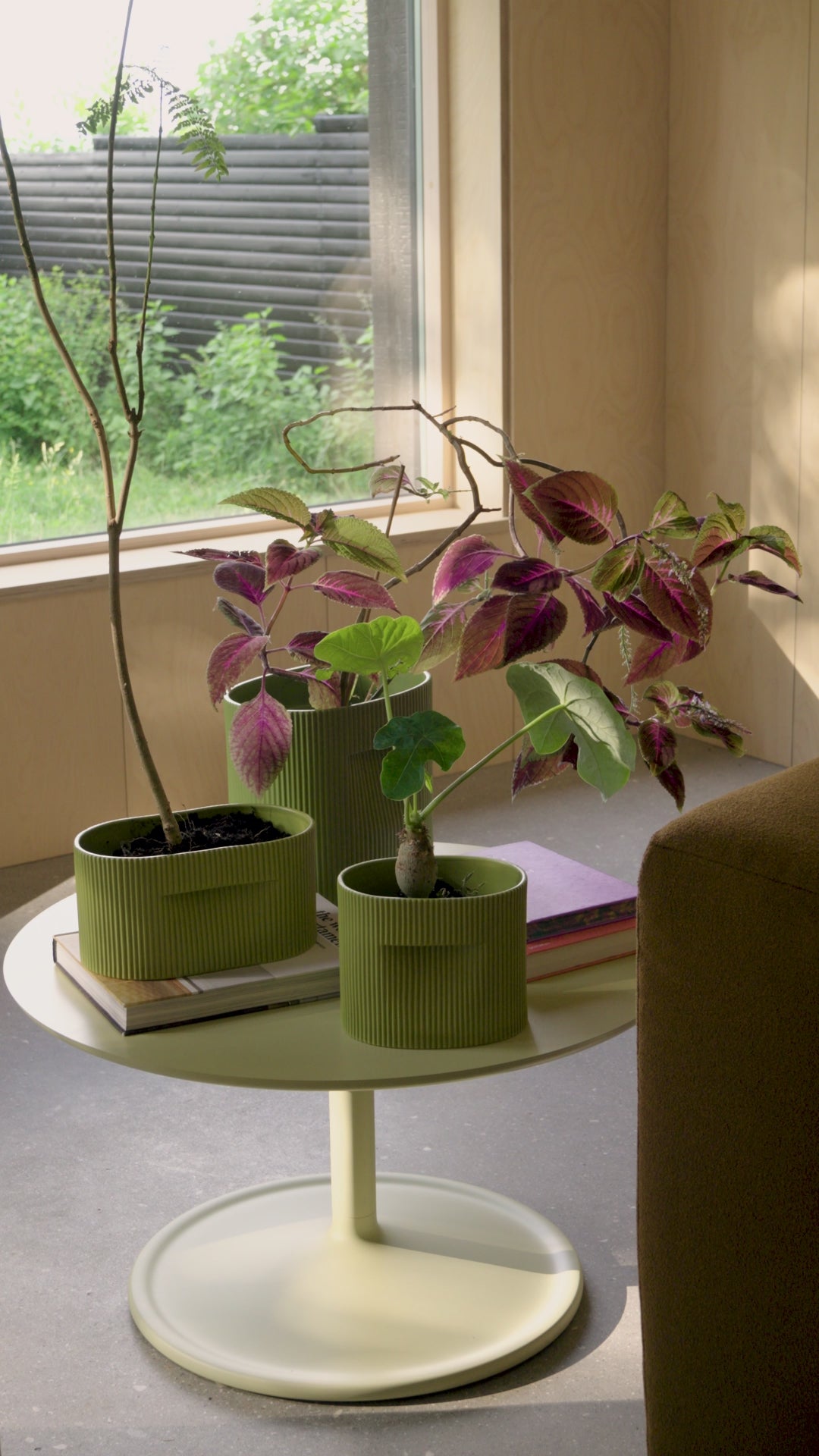 Ridge Planter Taupe