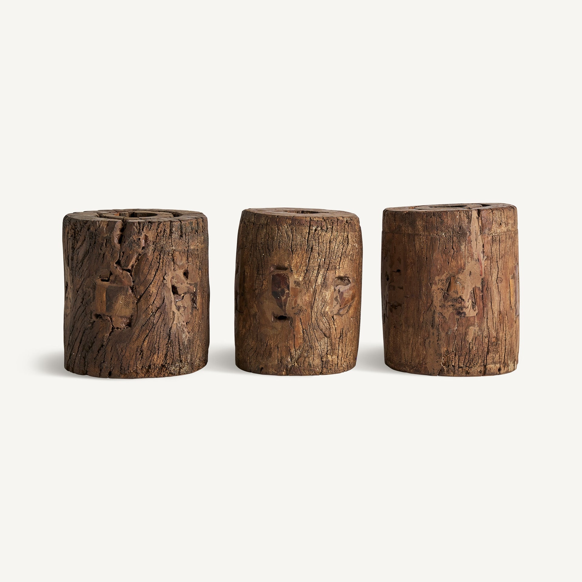 KRAJ Side Table, Distressed Mango Wood